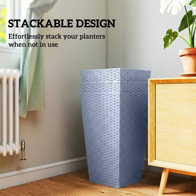STACKABLE DESIGN  
Effortlessly stack your planters when not in use