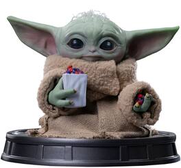 Iron Studios - The Mandolorian and Grogu - 1/4 Scale Statue - Grogu Popcorn Time - COLLECTIBLES - Multicolor