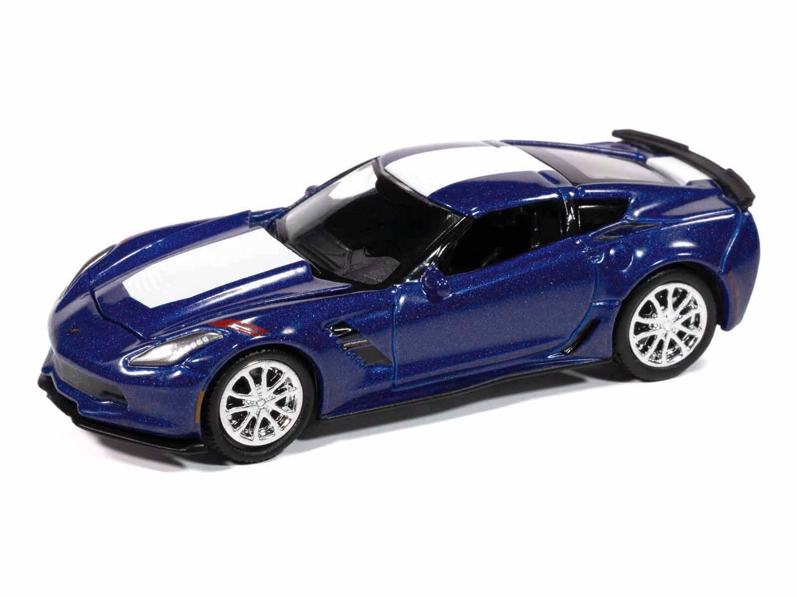 Angle. Autoworld - 2018 Chevrolet Corvette Grand Sport Admiral Blue with White Stripe "Sports Cars" Series 1/64 - Blue.