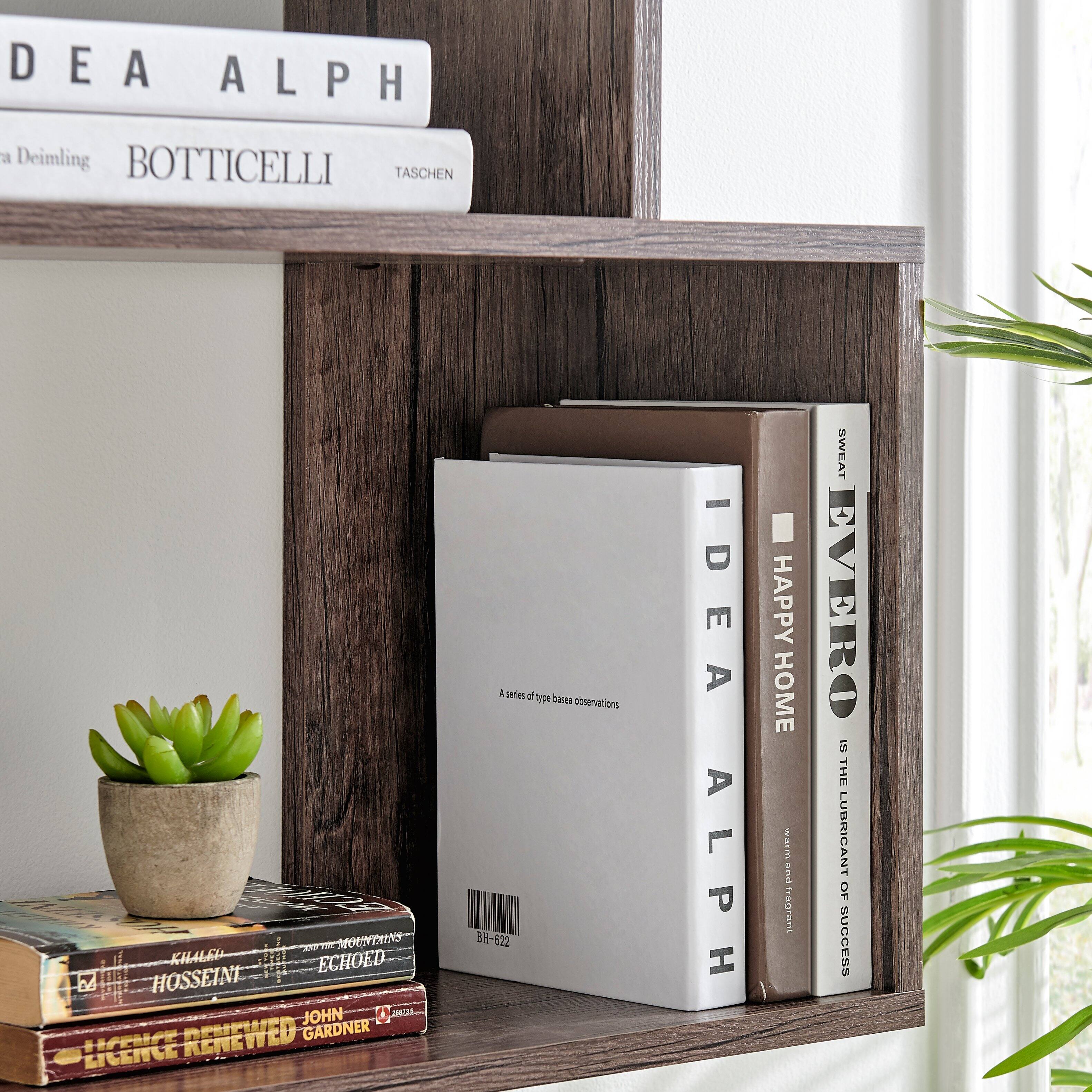 DEA ALPH  
BOTTICELLI TASCHEN  
HAPPY HOME  
EVERO  
Khaled HOSSEINI ECHOED  
JOHN GARDNER LICENCE RENEWED  
IDEA ALPH  
A series of typographic observations 86-622  
SWEAT  
THE LUBRICANT OF SUCCESS