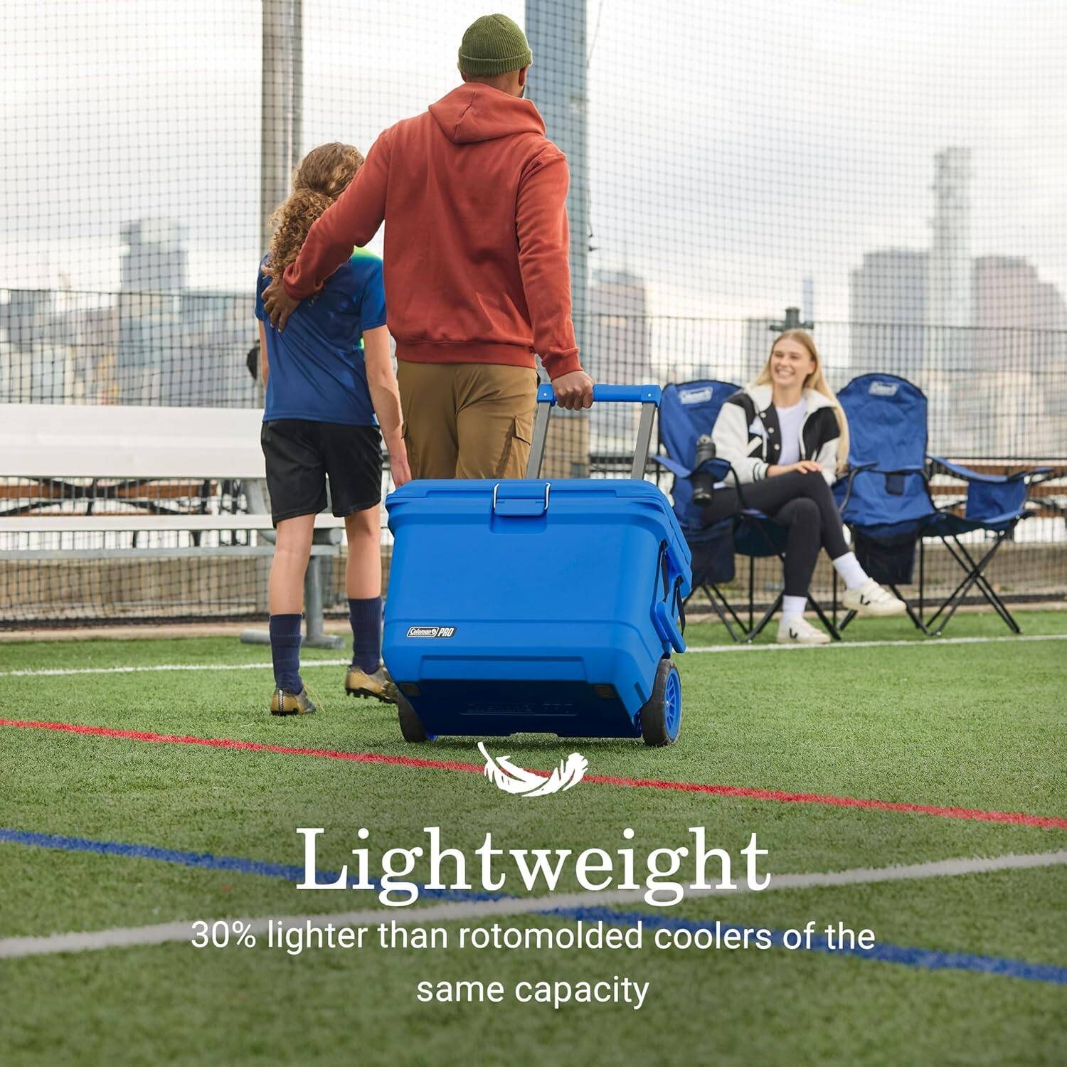Lightweight  
30% lighter than rotomolded coolers of the same capacity