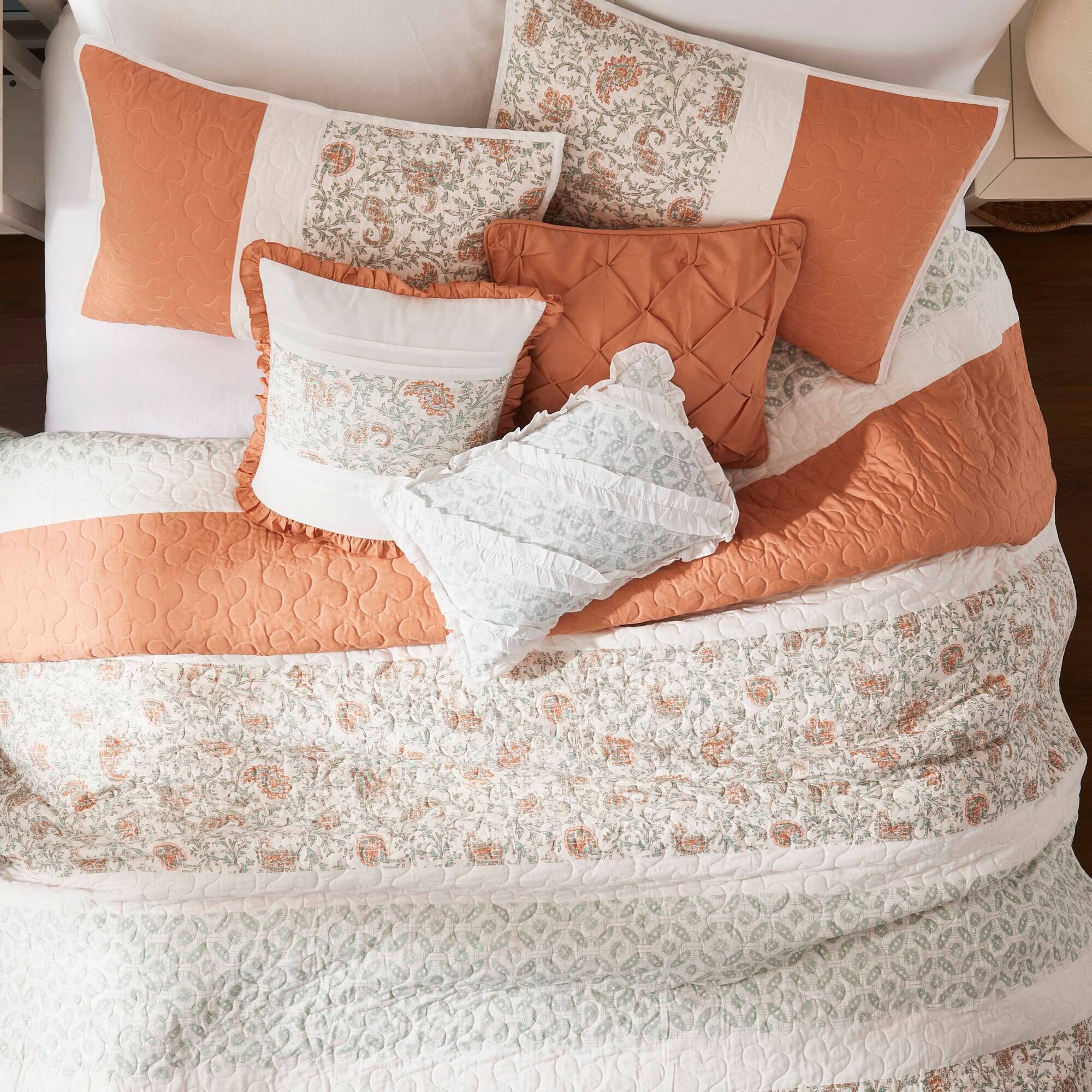 Alt View 3. TinyHomie - 6 Piece Cotton Percale Quilt Set with Throw Pillows Coral King/Cal King - Coral.
