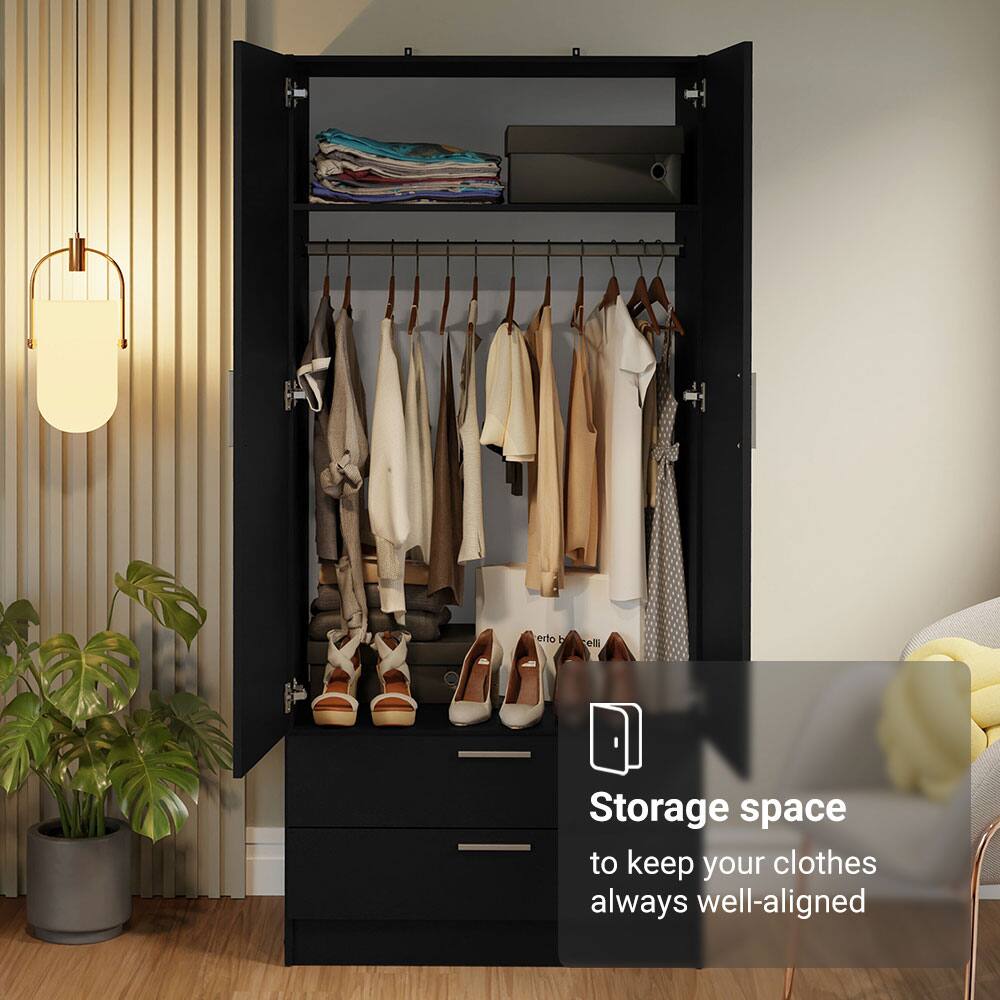 Storage space  
to keep your clothes always well-aligned