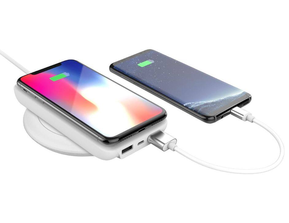 Angle. myCharge - MyCharge Unplugged fast Wireless Powerbank - White.