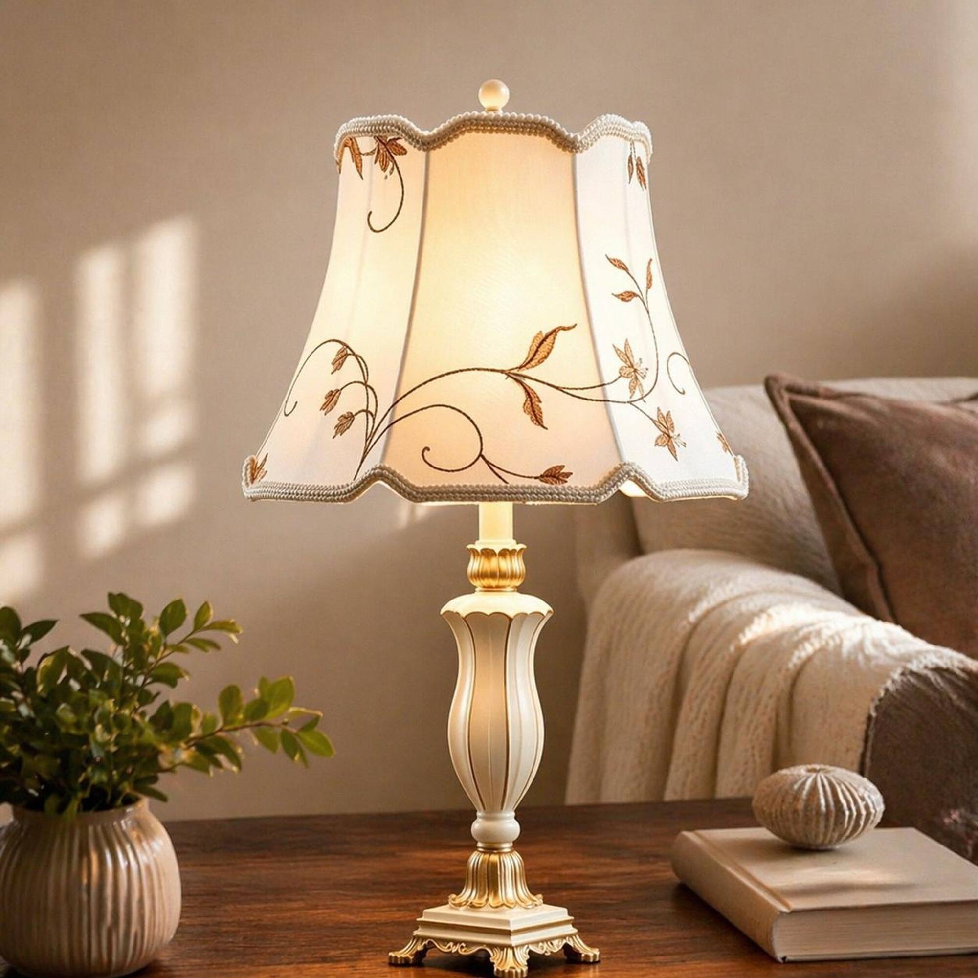 Left. RYHNUYNE - Beige Floral Gauze Table Lamp with Resin Base Vintage Farmhouse Nightstand Lighting - Beige.