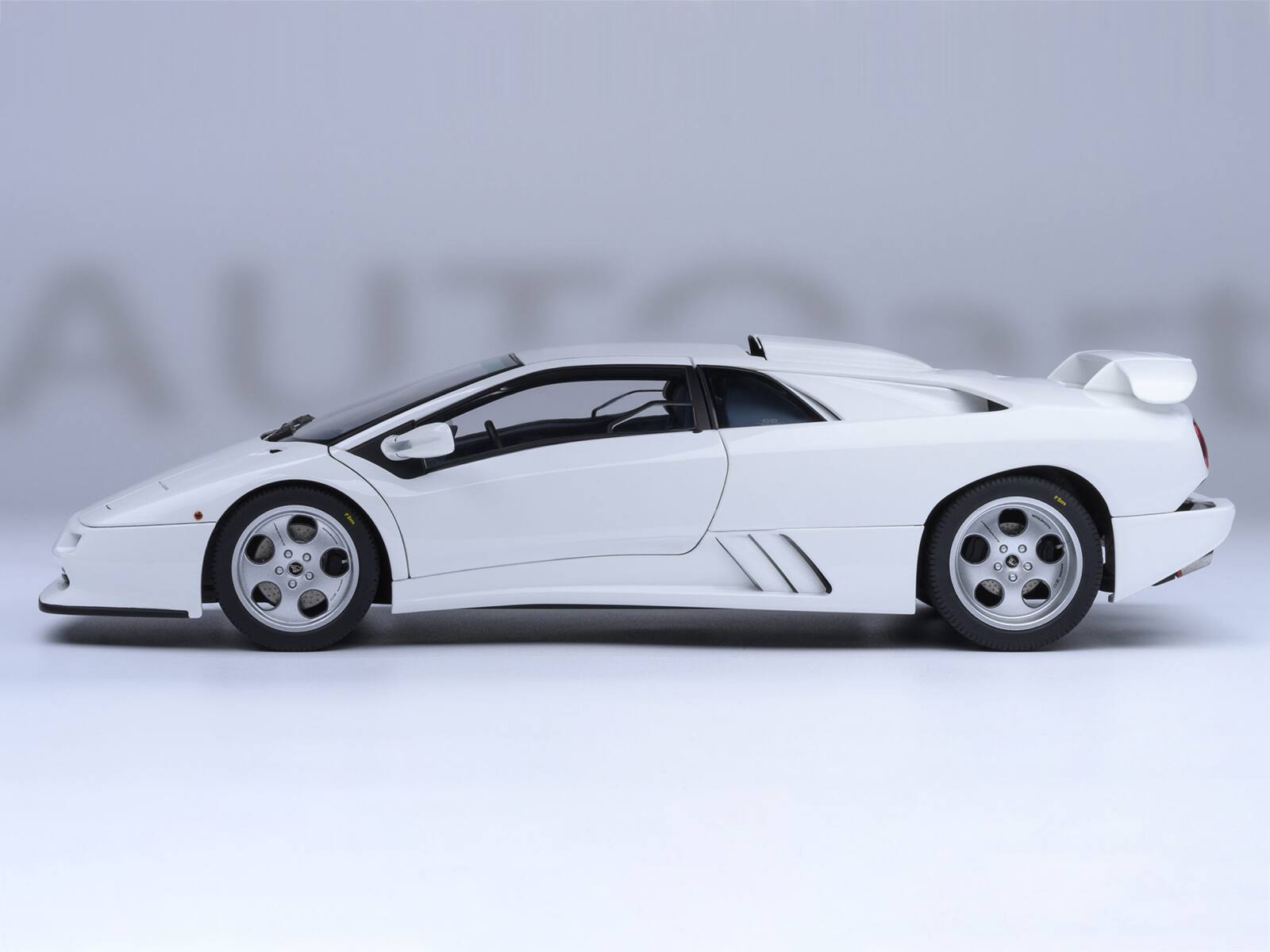 Alt View 7. Autoart - Lamborghini Diablo SE30 Jota Impact White 1/18 Model Car by Autoart.