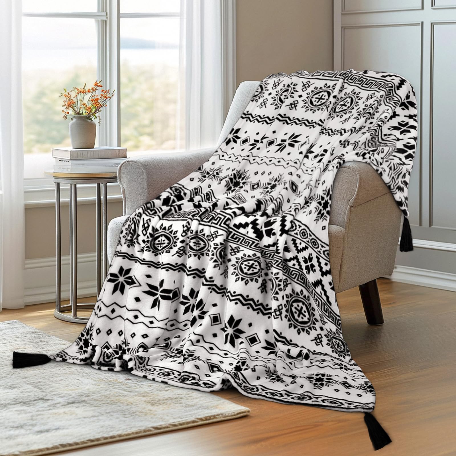 Boho Black and White Fleece (50x60 IN)