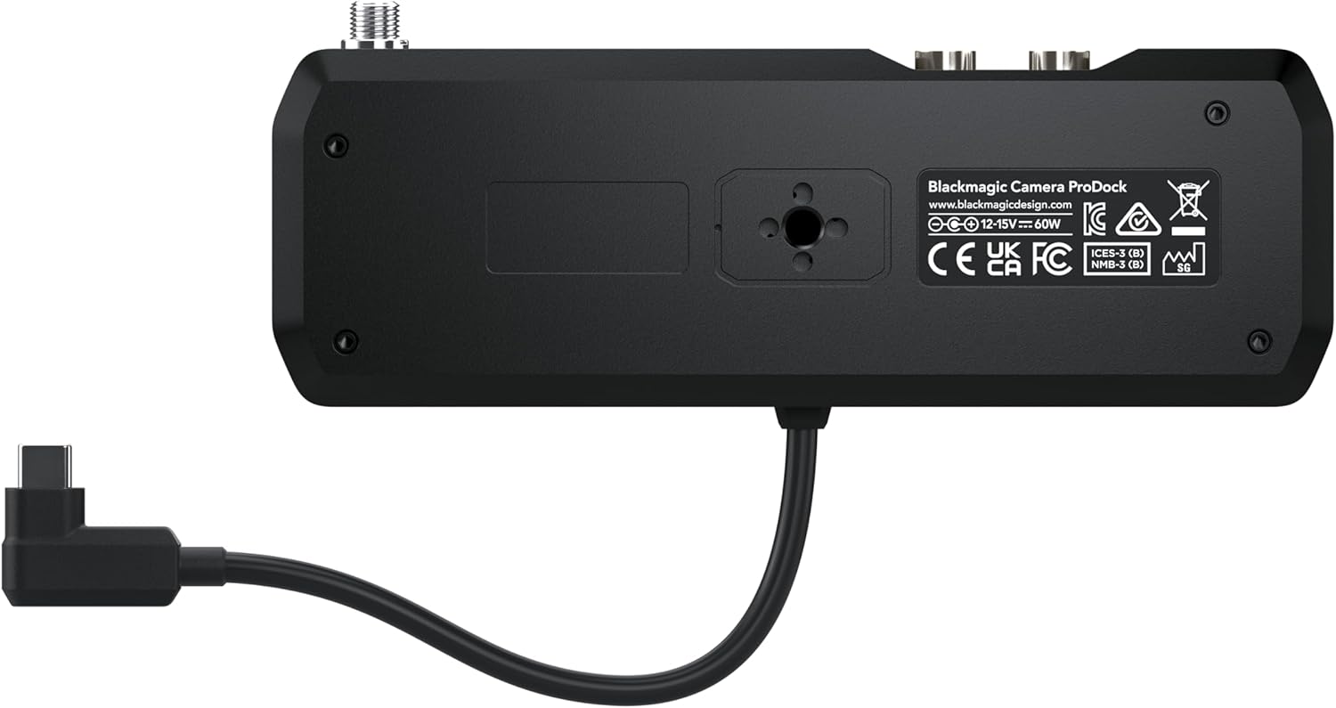Blackmagic Camera ProDock  
www.blackmagicdesign.com  
12-15V 60W  
E UK ICES-3 (B) C CA FC NMB-3 (B) M SG