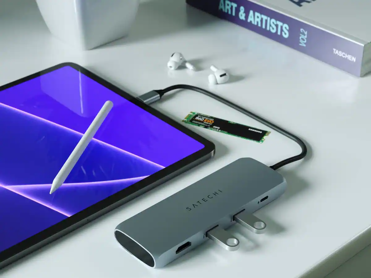 ART & ARTISTS VOL.2 TASCHEN  
800 EVO  
SATECHI