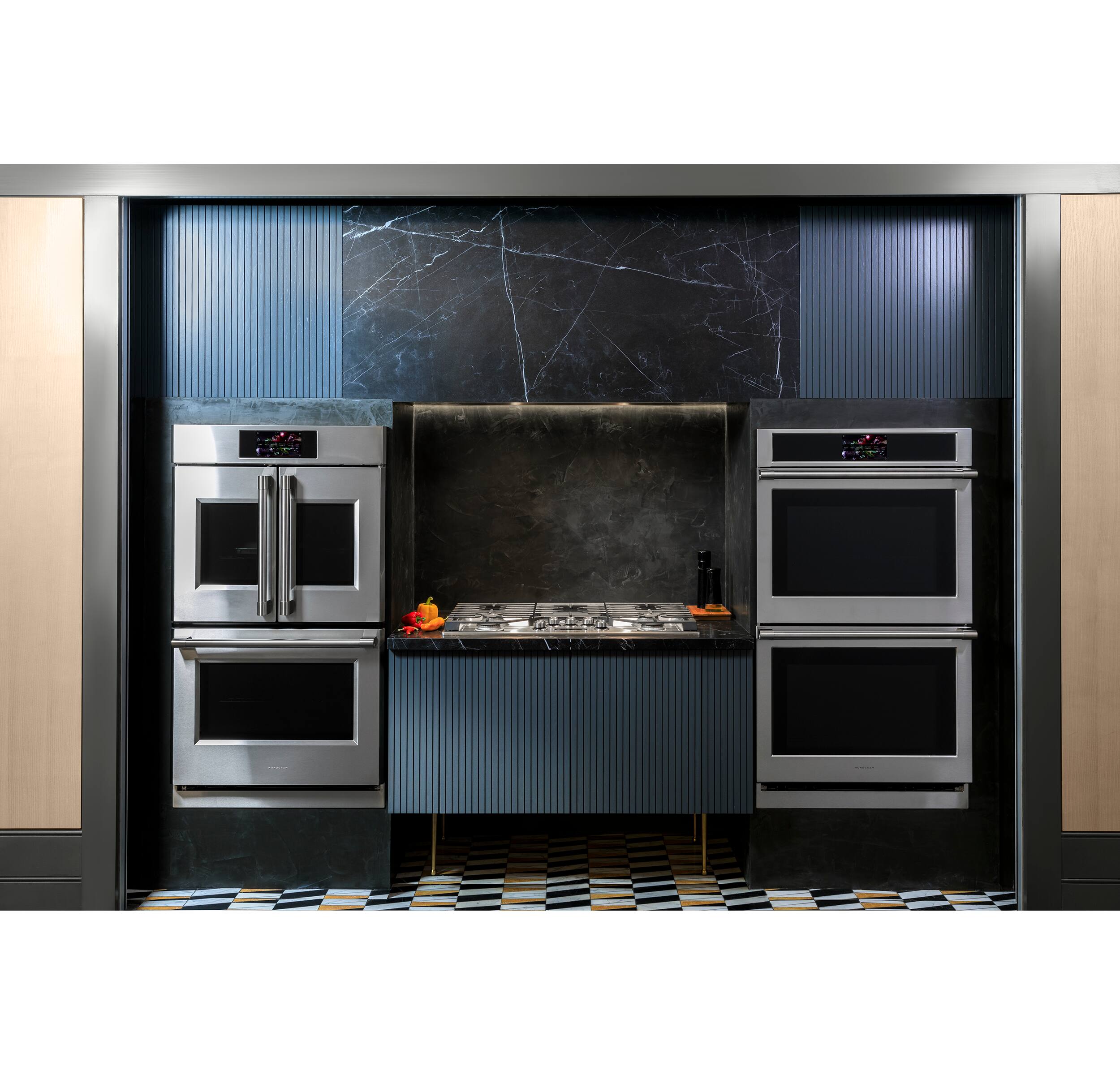 Alt View 38. Monogram - 36" Built-In Gas Cooktop with 5 burners and Sapphire Glass Precision Knobs - Stainless Steel.