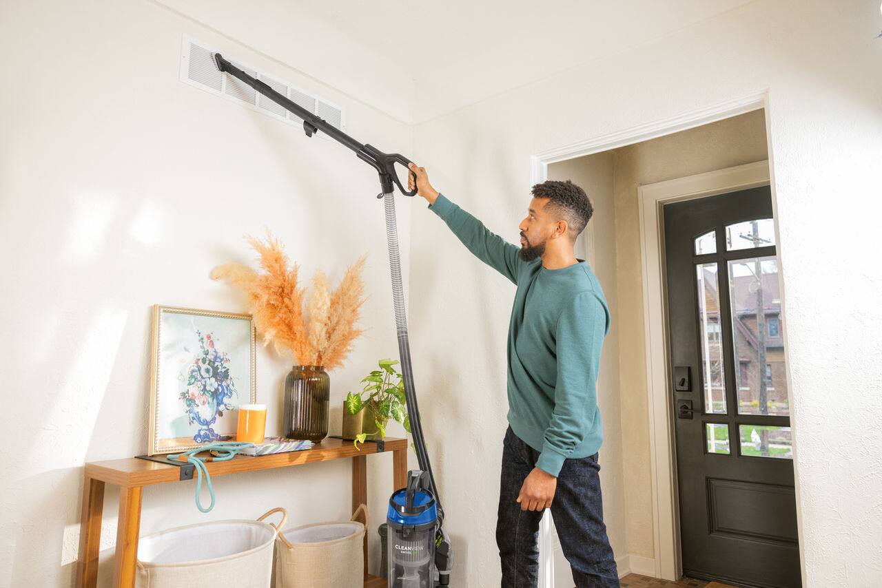 Left. BISSELL - BISSELL CleanView Swivel Pet Upright Vacuum Cleaner - Blue.