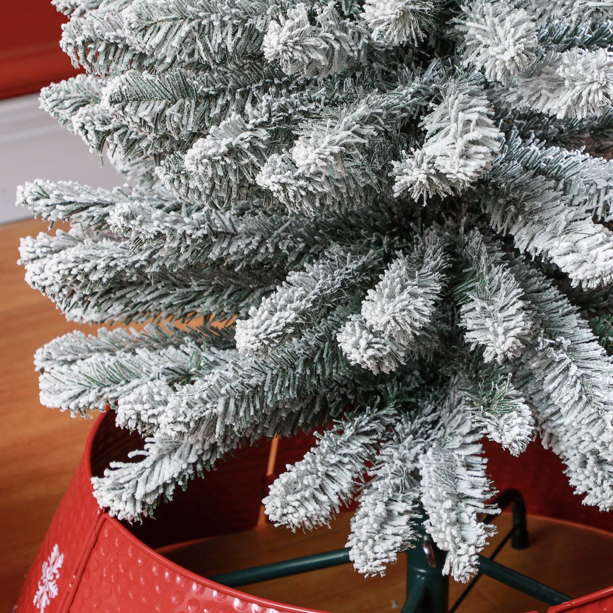 Back. BreeBe - 6ft Artificial Pencil Christmas Tree with 329 Snow Flocked Tips - Green.