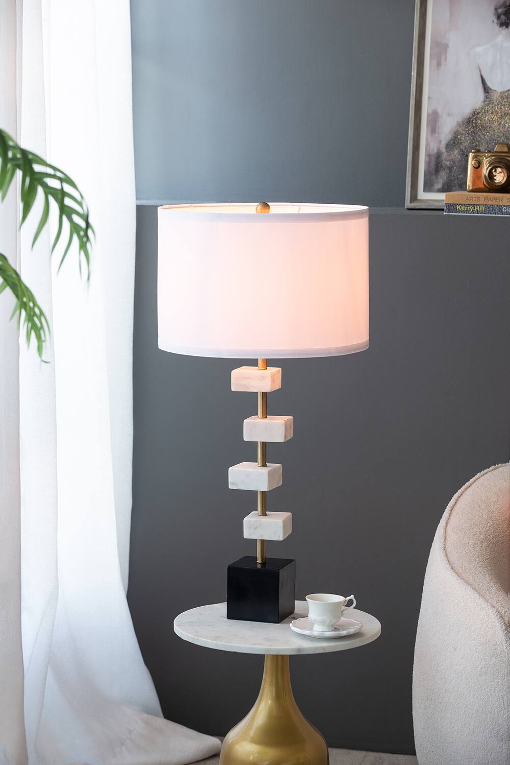 ARTS PAPER 9 042  
Kerry HACROCH  
Hill OROR