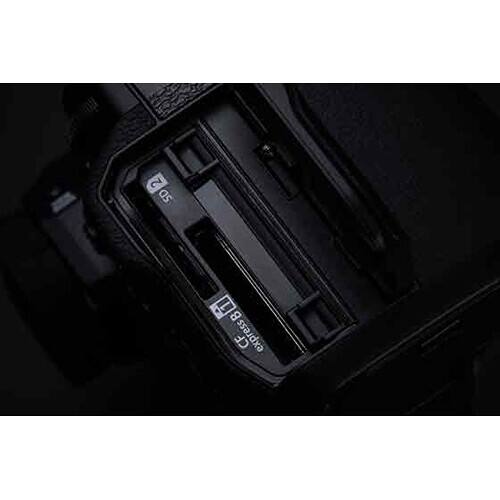 Alt View 5. Fujifilm - FUJIFILM X-H2 Mirrorless 8K Camera 40.2MP Sensor IBIS Stabilization Bundle - Black.