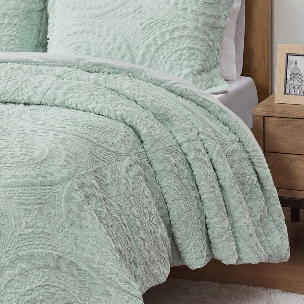 Alt View 2. Gracie Mills - Gracie Mills Blum Faux Fur Medallion Comforter Set - Aqua.