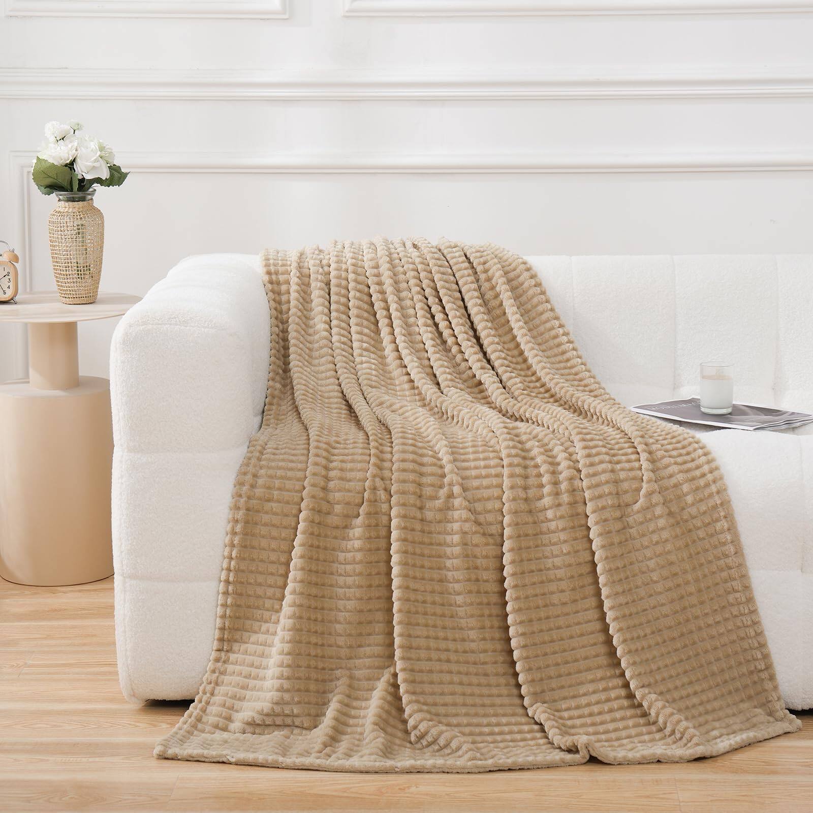 Dapper Styles - Throw Blanket 50 60 Decorations Fleece Super Soft Plush Fuzzy Cozy With Square 3d Jacquard Grid Design Luxury - Khaki-50"×60”