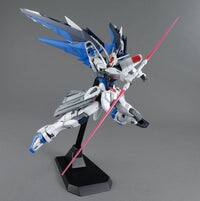 Alt View 5. Bandai - Bandai Model Kit: MG 1/100 Freedom Gundam (Ver 2.0).