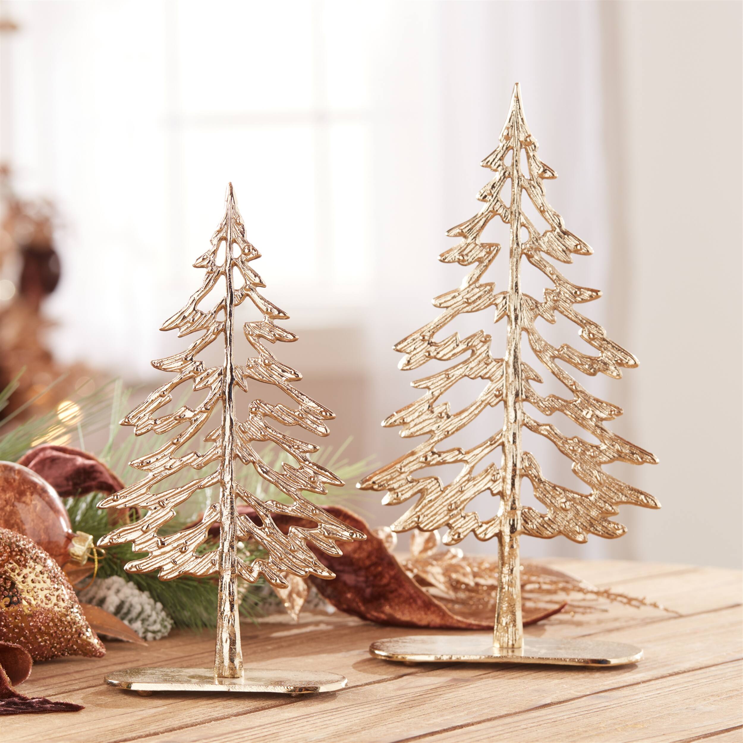 Angle. BreeBe - Metal Tree with Wood Base (Set of 2) - Gold.