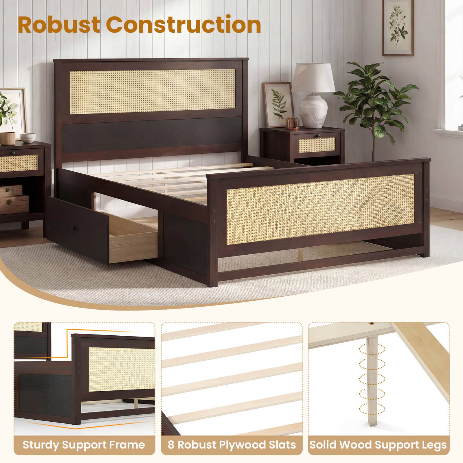 Robust Construction  
Sturdy Support Frame  
8 Robust Plywood Slats  
Solid Wood Support Legs