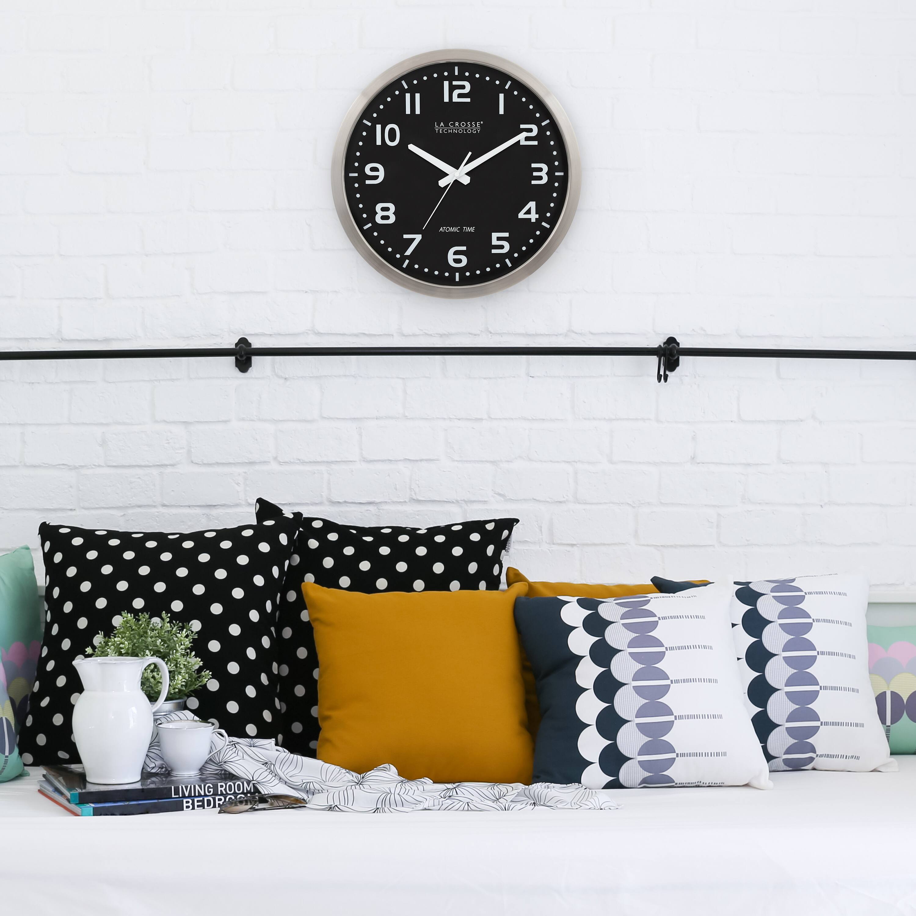 12 II I LA CRUSSE FÉCWA 10 2 9 3 8 4 ALO m 7 5 6 D LIVING ROOM BEDR