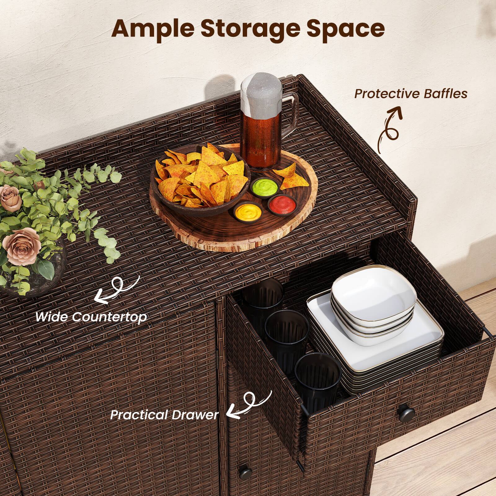 Ample Storage Space  
Protective Baffles  
Wide Countertop  
Practical Drawer
