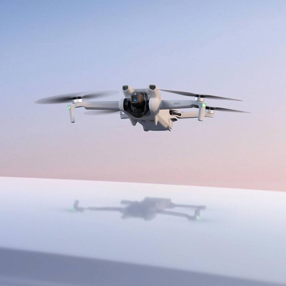 Alt View 5. DJI - DJI Mini 3 with DJI RC Remote (Fly More Combo) (CP.MA.00000613.01) + 64GB Card + More - Mini 3 Fly More Combo.