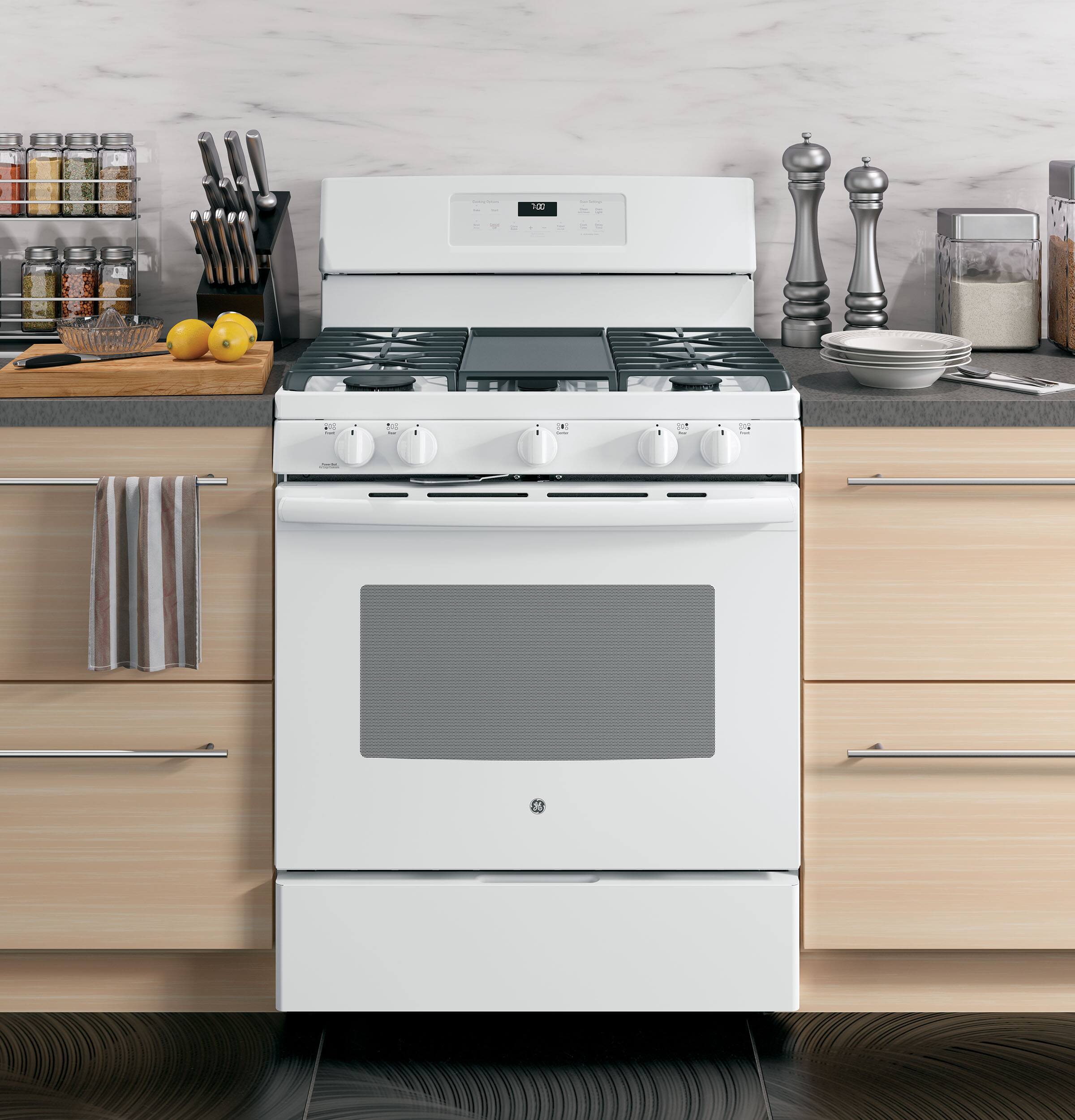 Best Buy GE 5.0 Cu. Ft. SelfCleaning Freestanding Gas Convection