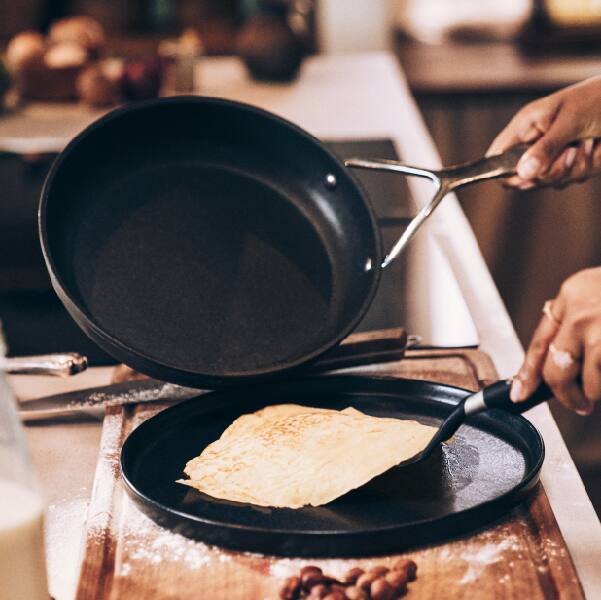Alt View 3. Demeyere - Demeyere AluPro 10-inch Aluminum Nonstick Fry Pan - Black.
