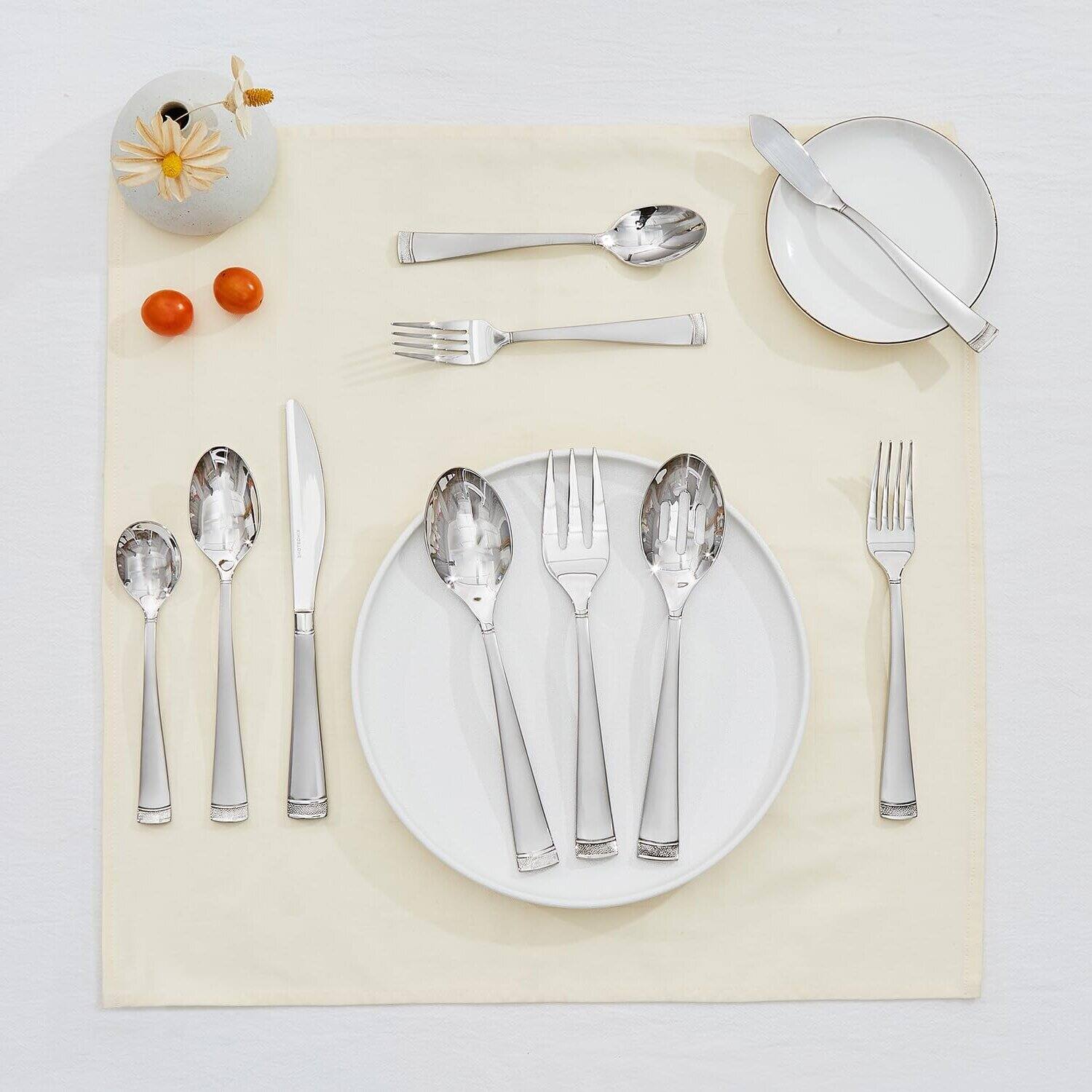 Alt View 1. Dazzed Corner - Stainless Steel Silverware Set, 40-Piece Flatware Set for 8 - Silver.