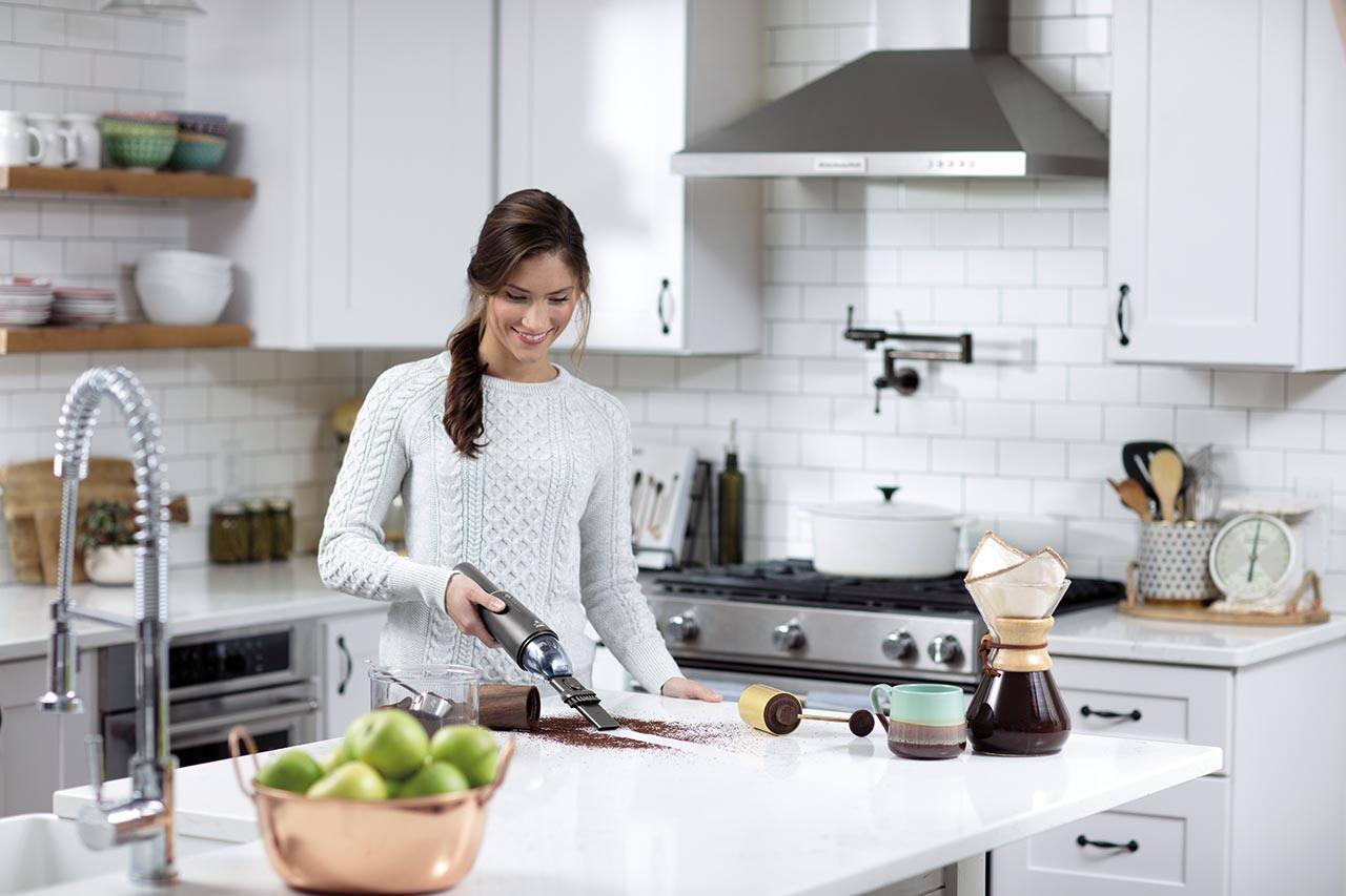 Angle. BISSELL - AeroSlim Hand Vacuum - Titanium.