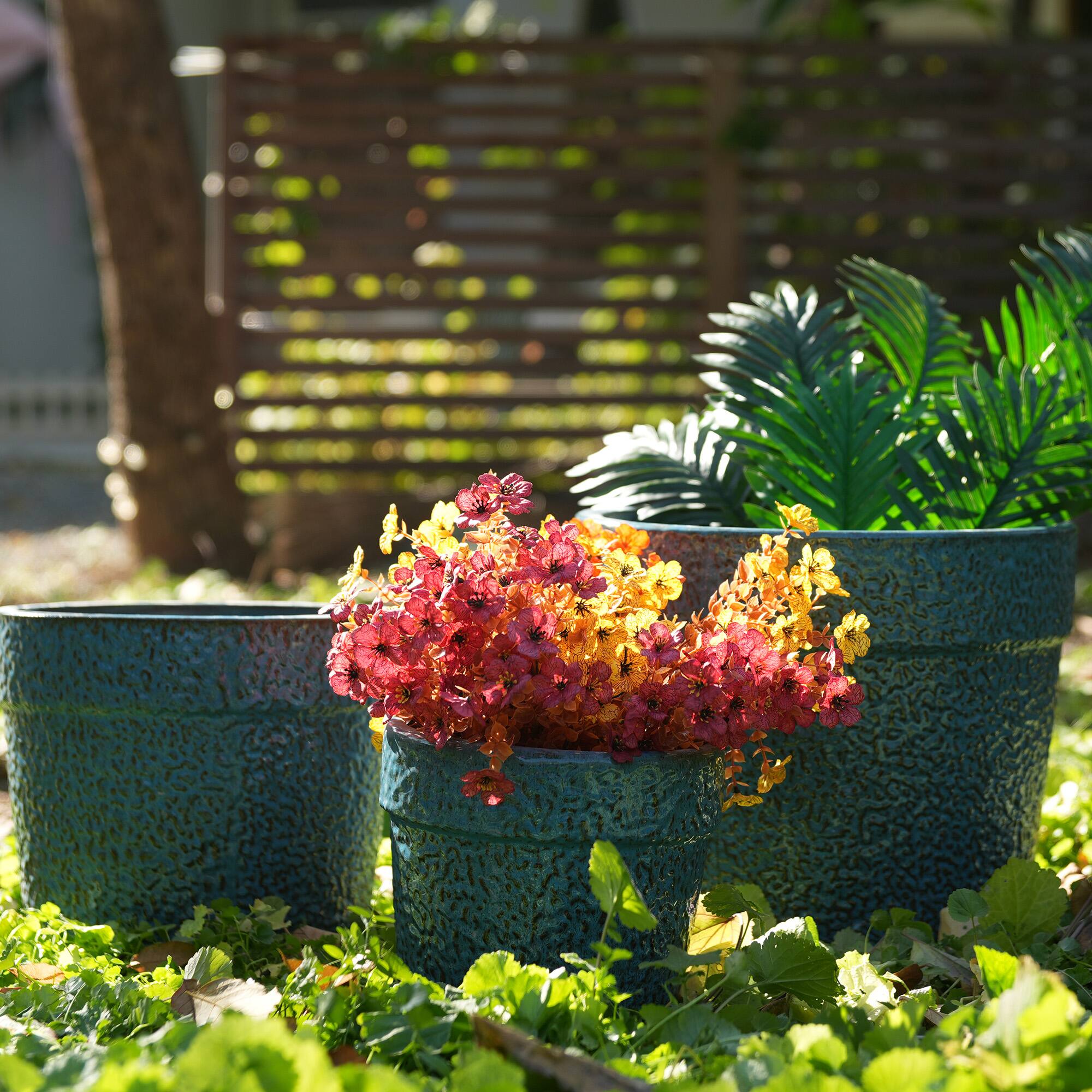 Left. Loheer - Ceramic Planter Set Loheer Handmade Blue Textured Indoor Plant Pots, Set of 3 Breathable Clay Planters 15 12 9 In.
