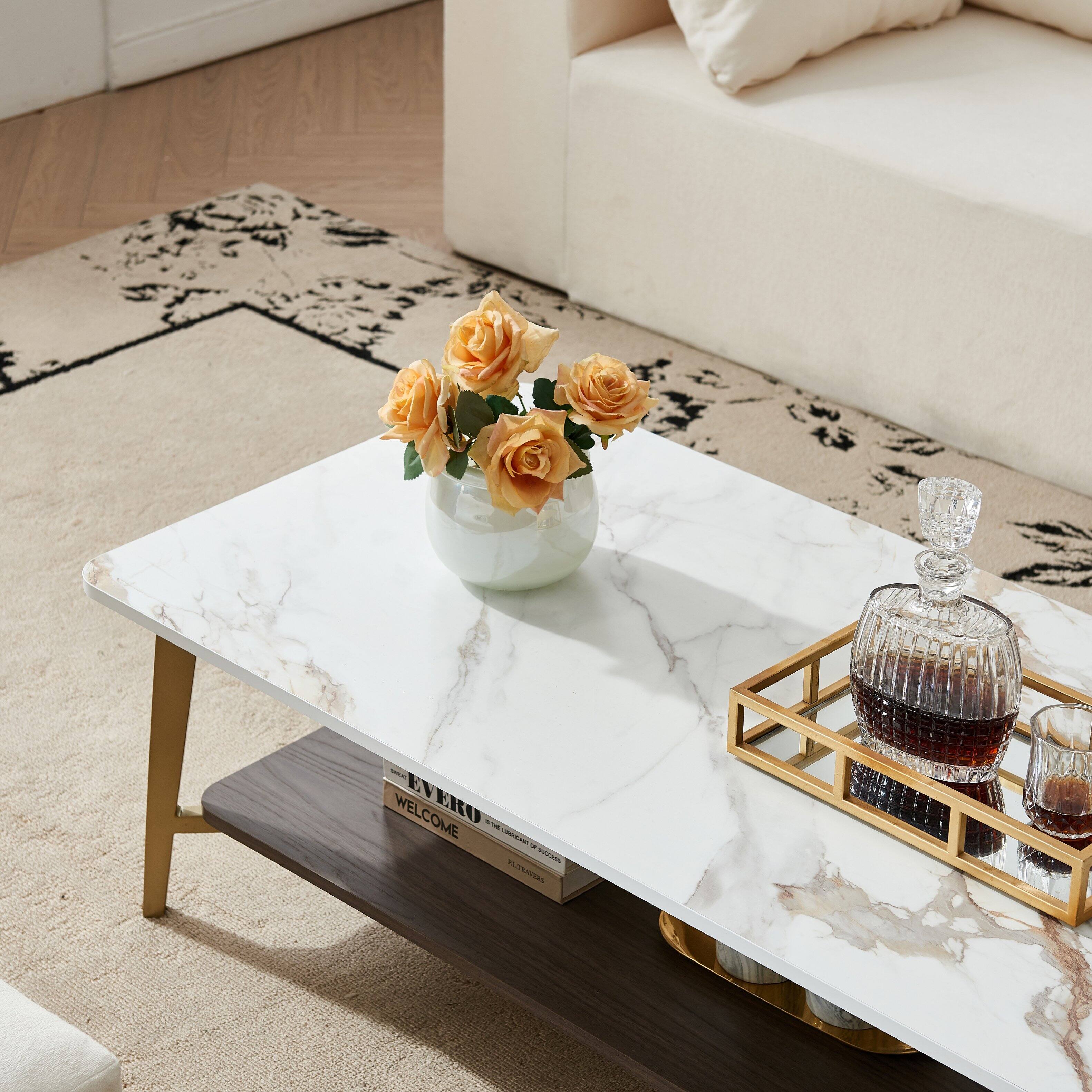 WELCOME  
EVERYONE  
TO THE  
LIVING ROOM