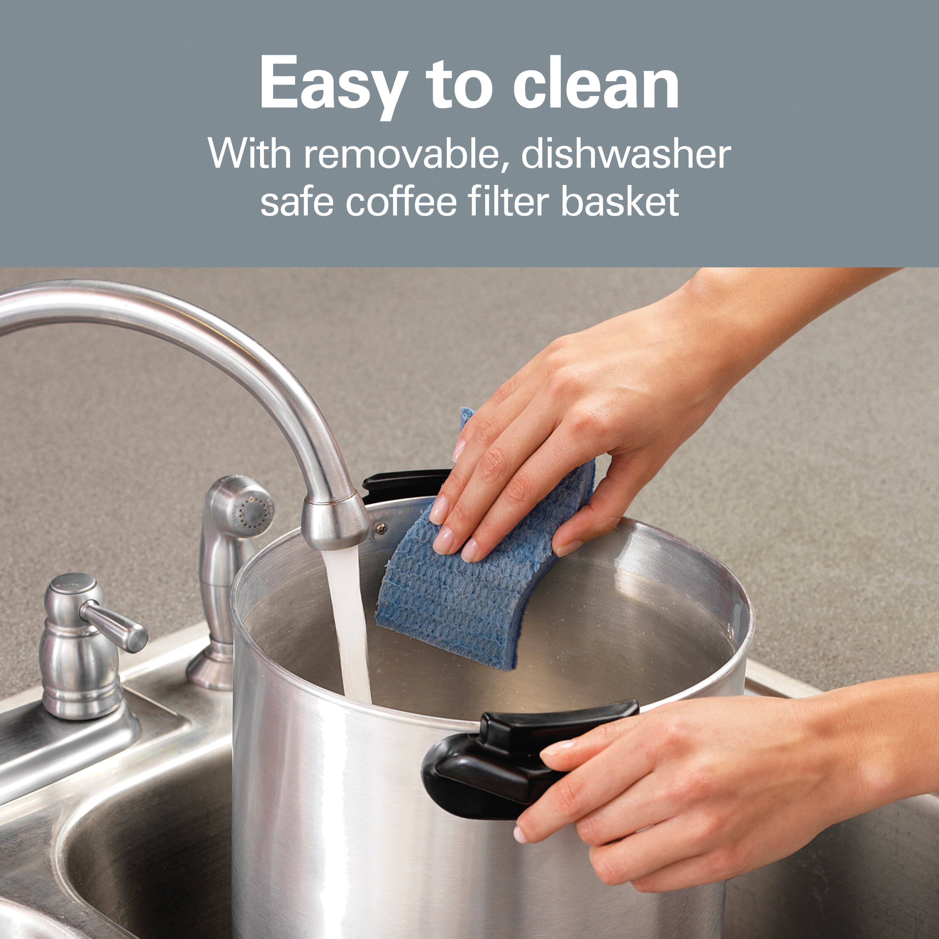 Easy to clean
With removable, dishwasher safe coffee filter basket