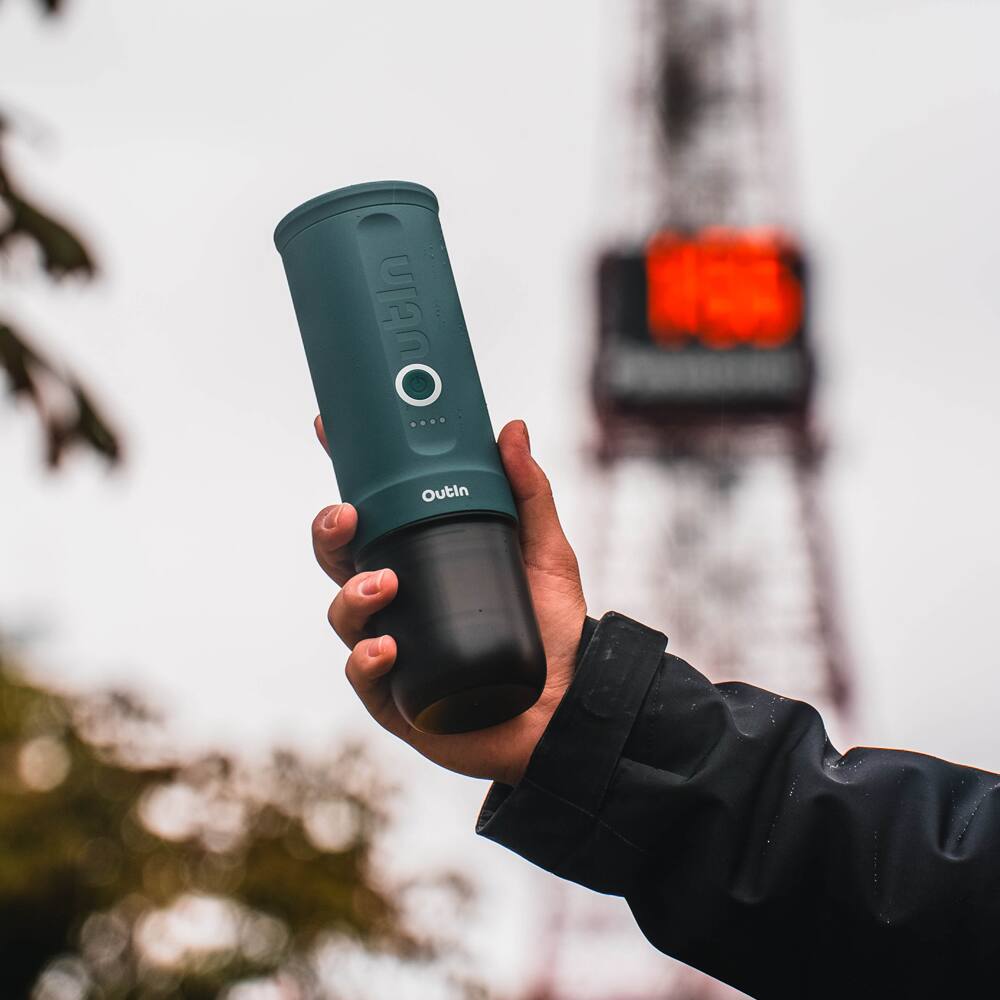 The text on the image reads "Outlin."