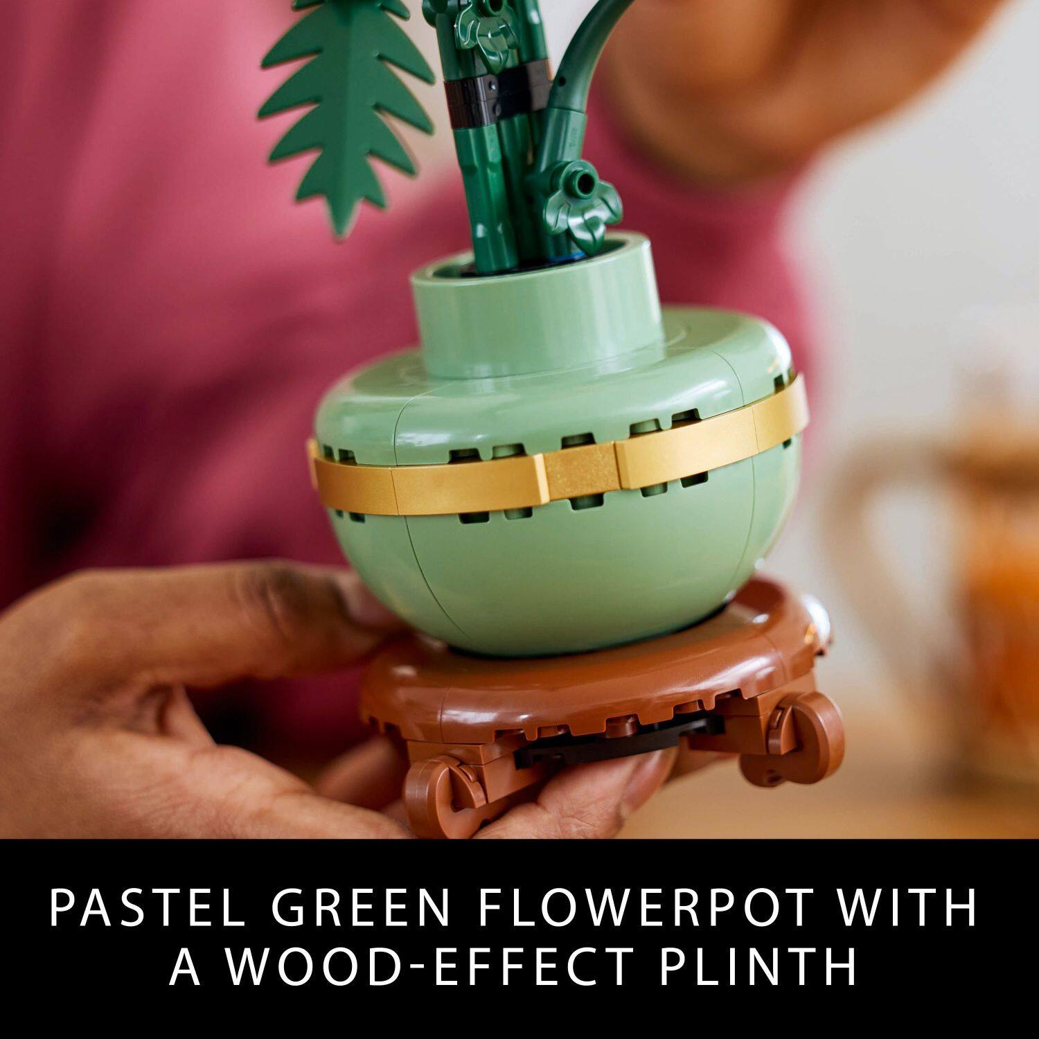 PASTEL GREEN FLOWER POT WITH A WOOD-EFFECT PLINTH