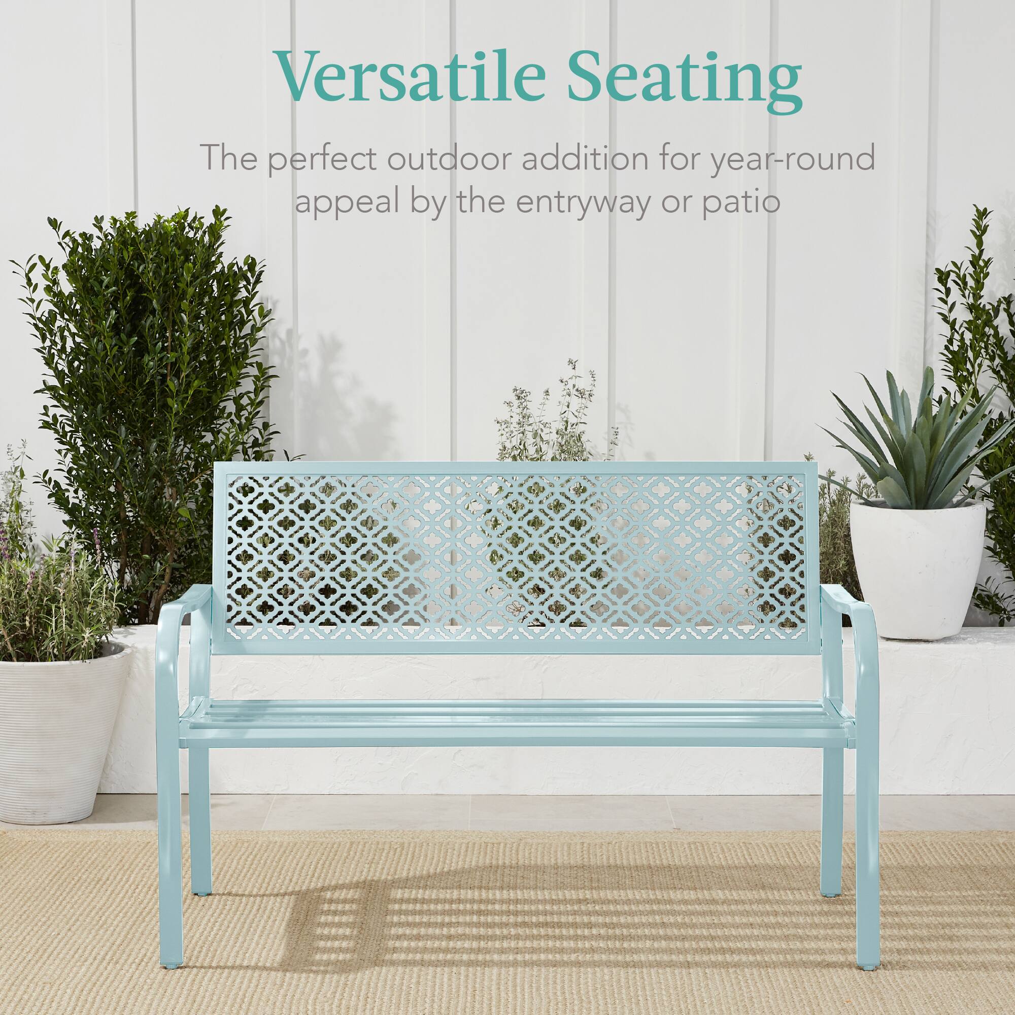 Versatile Seating  
The perfect outdoor addition for year-round appeal by the entryway or patio