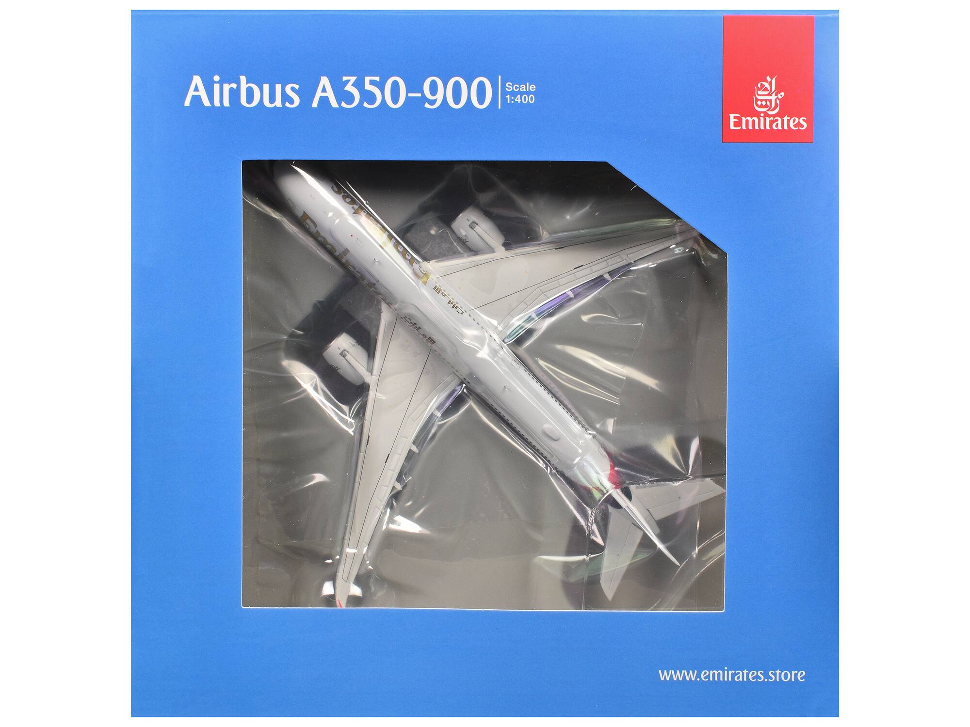 Airbus A350-900  
Scale 1:400  

Emirates  

www.emirates.store