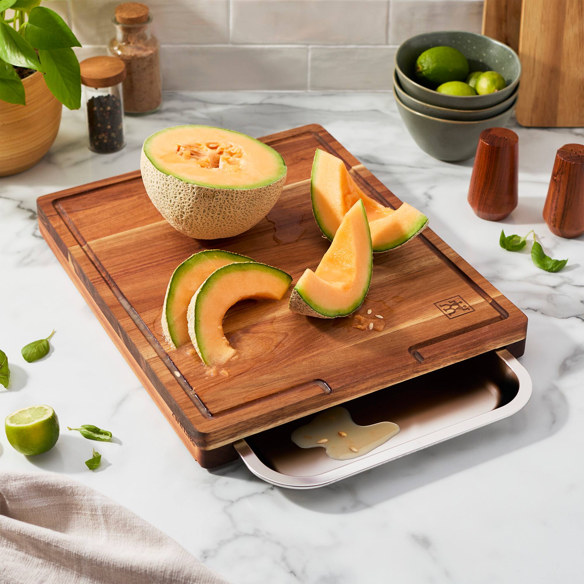Alt View 7. ZWILLING - ZWILLING BBQ+ Cutting Board with Tray - Acadia - Acadia.
