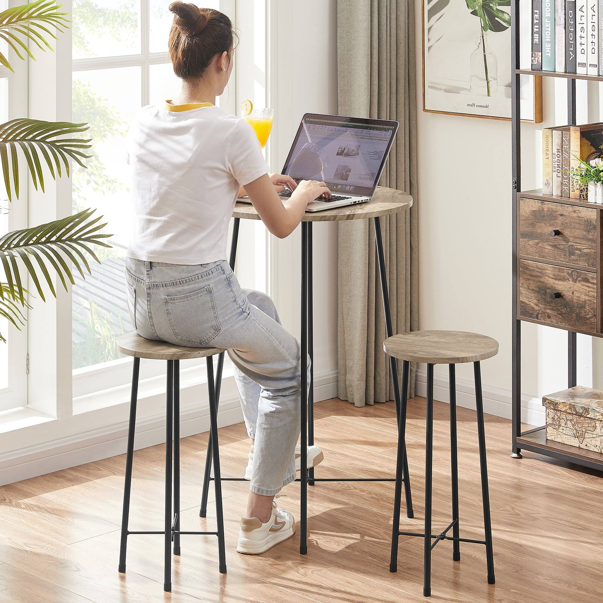 Sure, here is the corrected and grouped text:

- LET IT BE
- HOTEL THE Arletta
- Arletta
- VIOECO
- I Pun AAr
- IIZA
- 2 EHTERS FOM YOW
- 2 ORK ANINEW