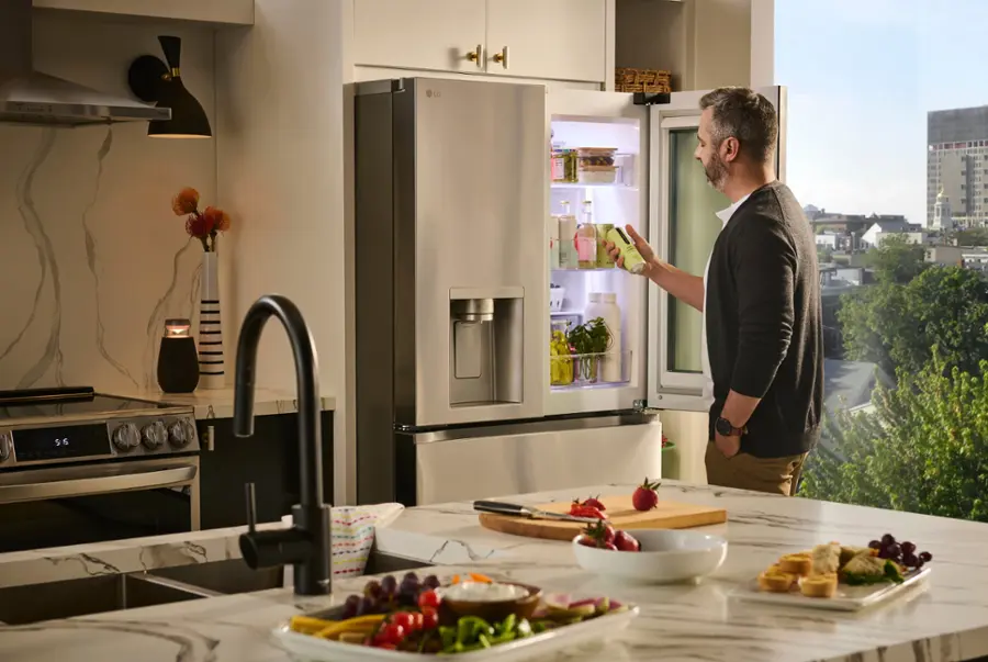 Alt View 37. LG - Standard-Depth MAX 28.6 Cu. Ft. 4-Door French Door-in-Door Smart Refrigerator with InstaView MyColor - PrintProof Stainless Steel.