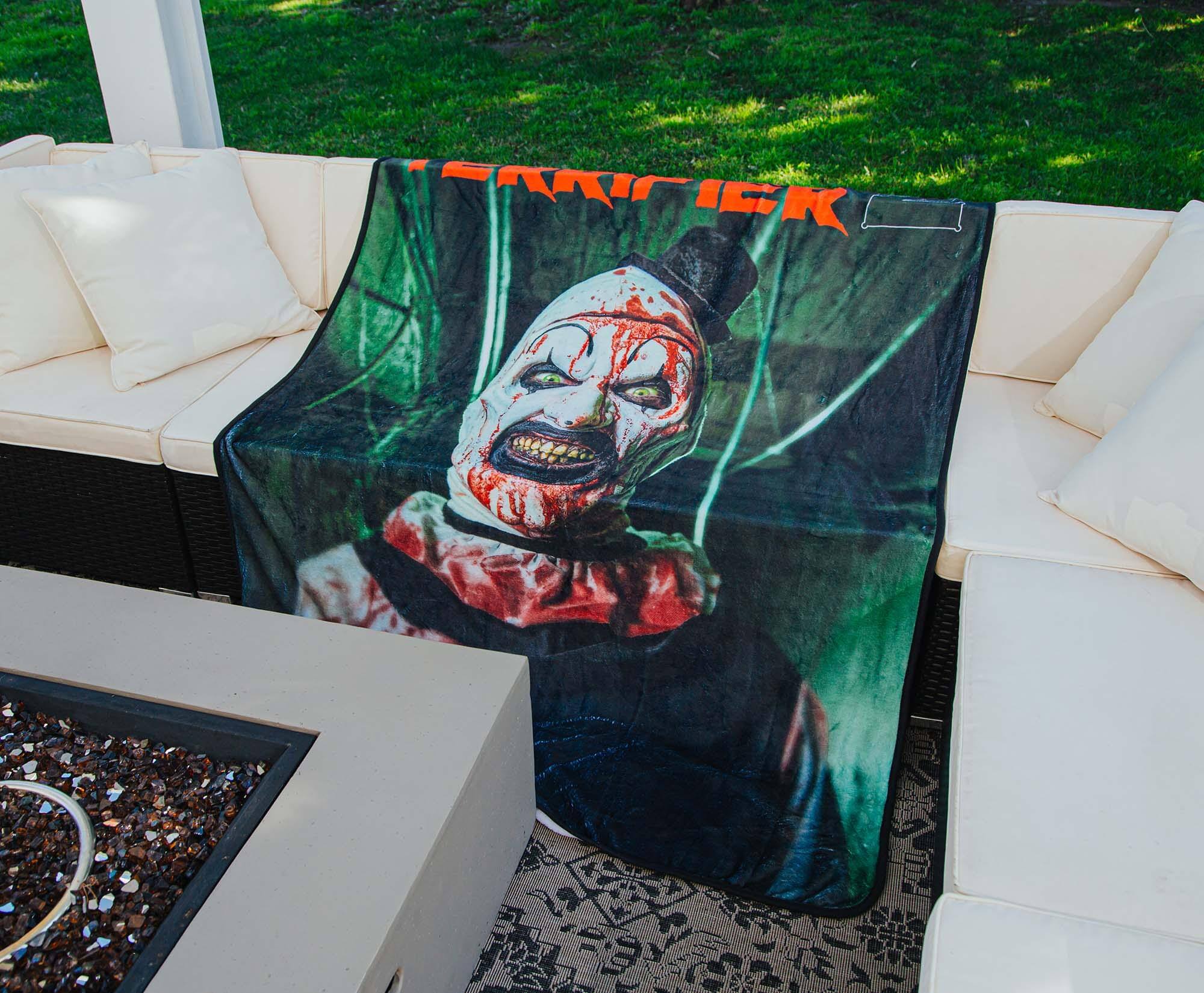 Alt View 5. Surreal Entertainment - Terrifier 2 Art the Clown Fleece Throw Blanket | 45 x 60 Inches - Black/Red.
