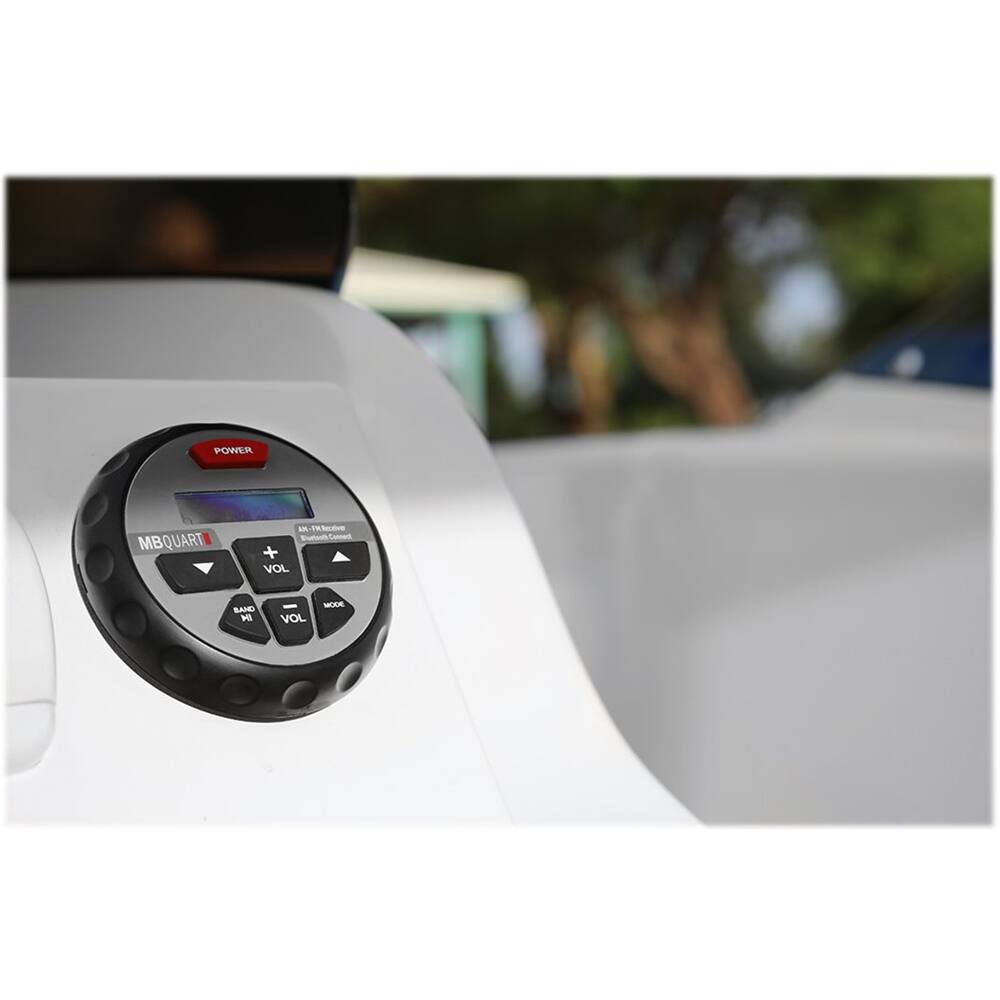 Left. MB Quart - In-Dash Digital Media Receiver - Built-in Bluetooth - Gray.