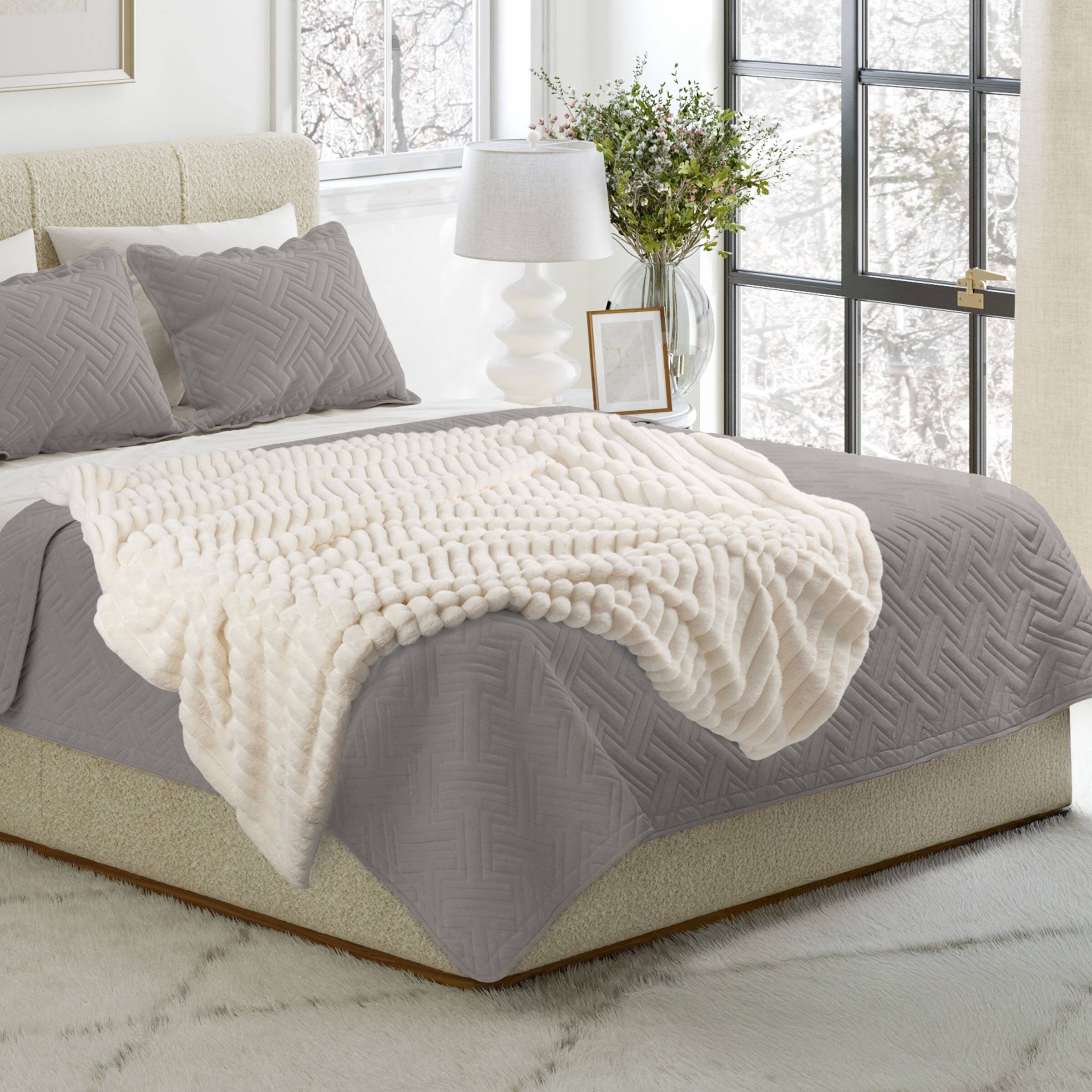 Angle. Lavish Home - 60x70in Faux Fur Throw Blanket - Ivory.