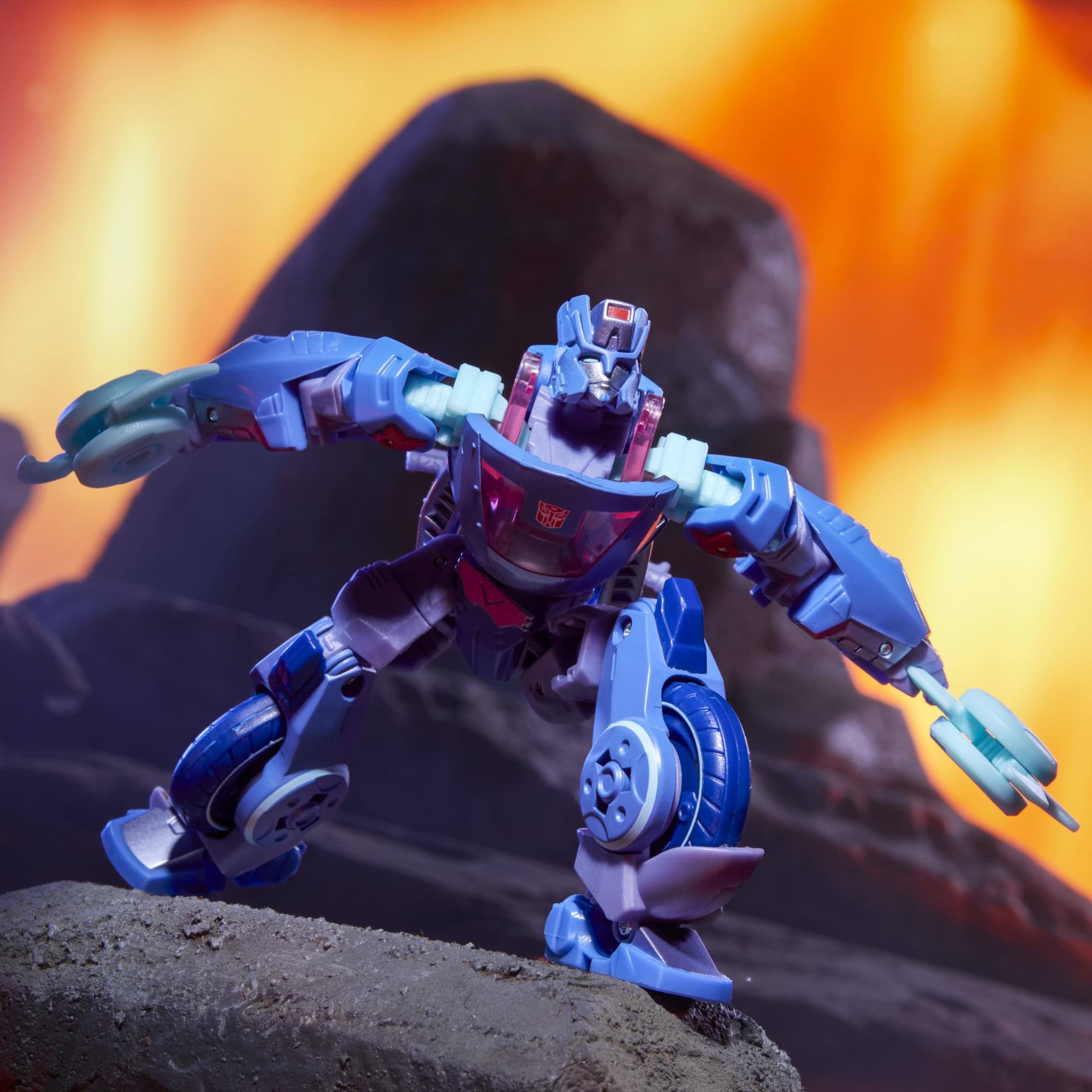 Alt View 5. Hasbro - Transformers Legacy United Deluxe Class Cyberverse Universe Chromia Figure - Blue.