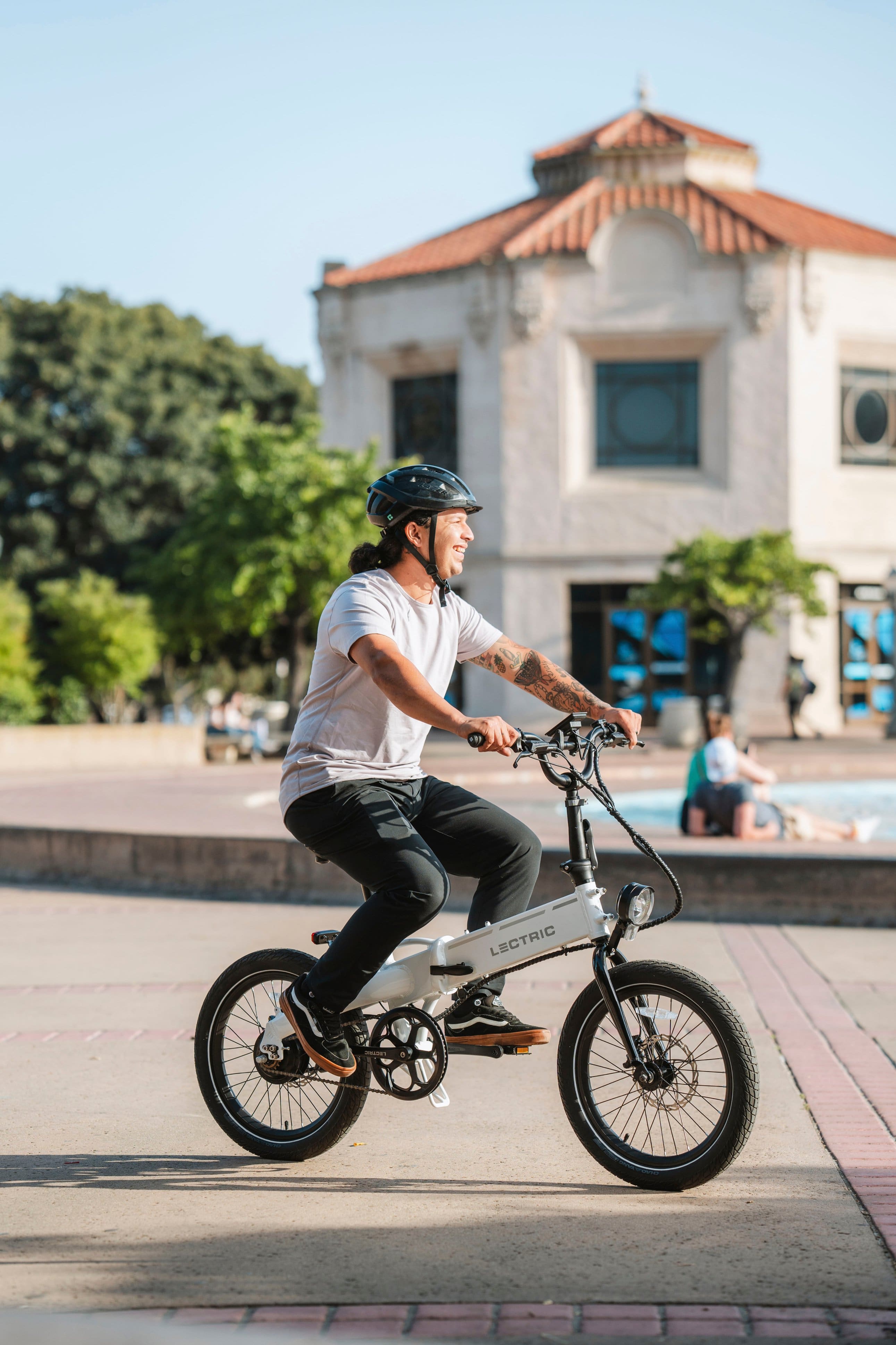 Alt View 16. Lectric eBikes - XP Lite2 Foldable Long-Range eBike: 80 miles Max Operating Range & 20 mph Max Speed - Arctic White.