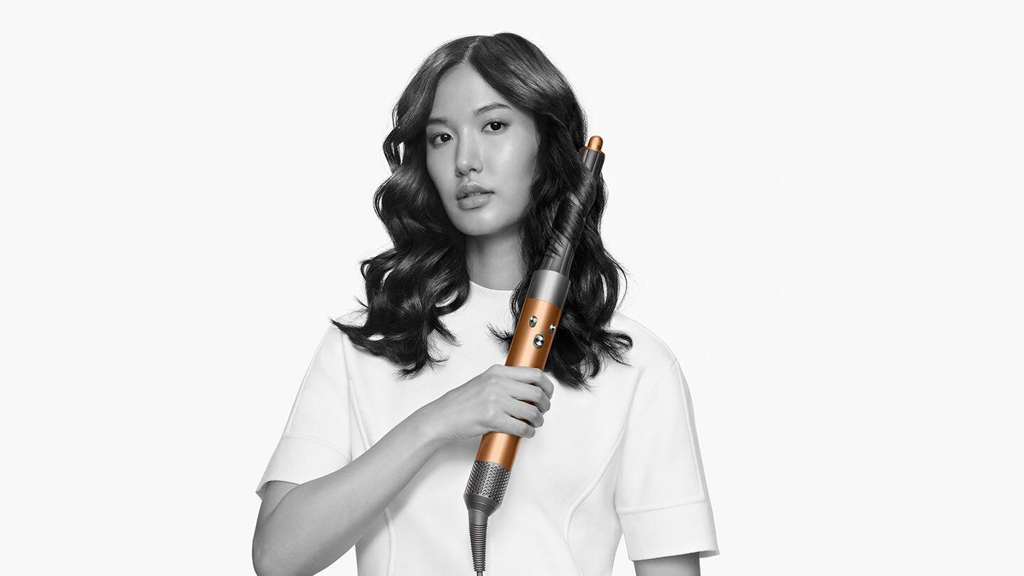 Angle. Dyson - Airwrap Multi-Styler Complete Long - Strawberry Bronze/Blush Pink.
