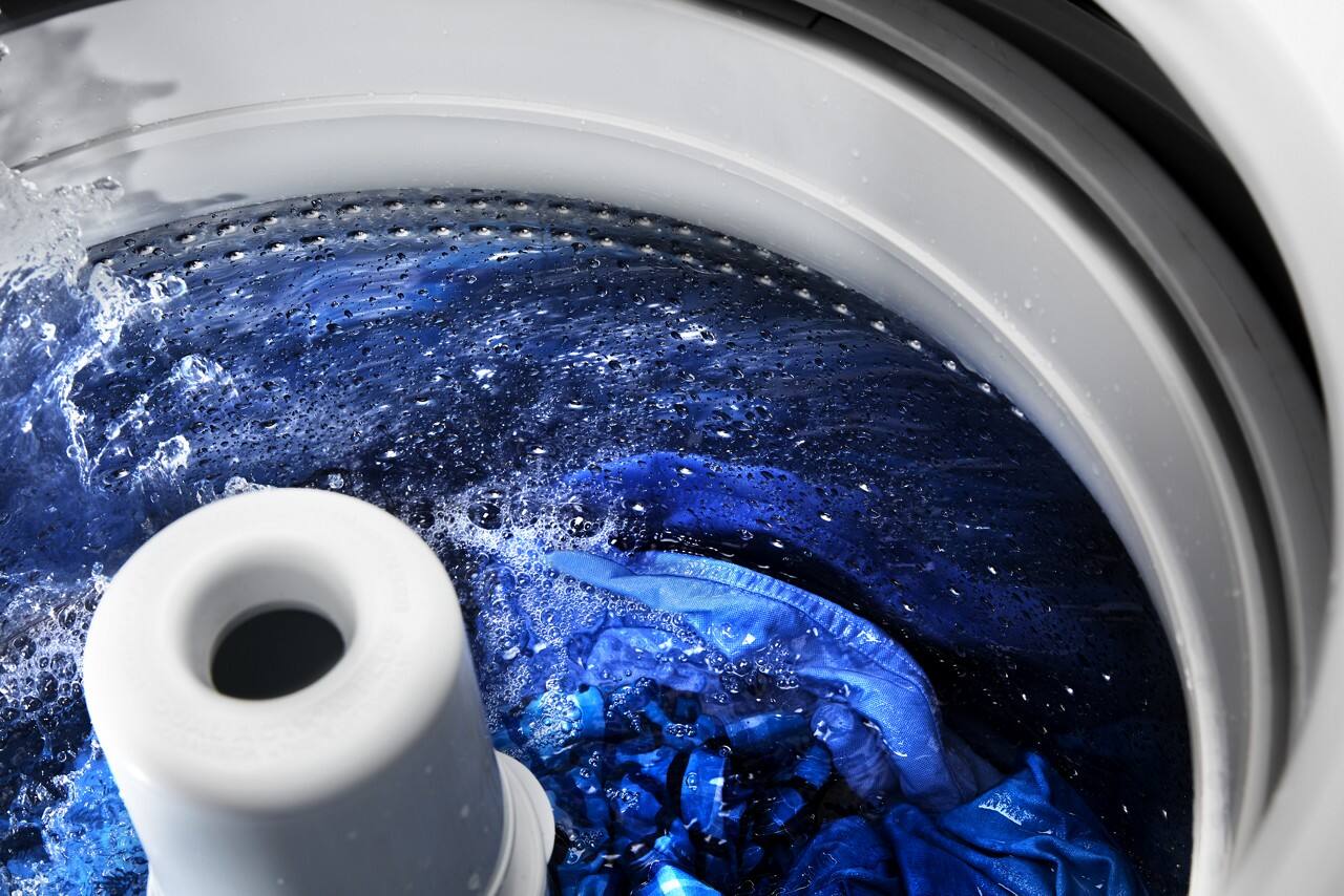 Alt View 4. Maytag - 3.5 Cu. Ft. High Efficiency Top Load Washer Commercial Grade with Dual Action Agitator - White.