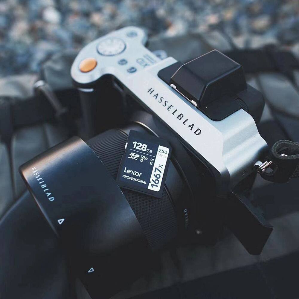 HASSELBLAD  
HASSELBLAD  
128 GB  
250 MB  
1667x  
Lexar PROFESSIONAL