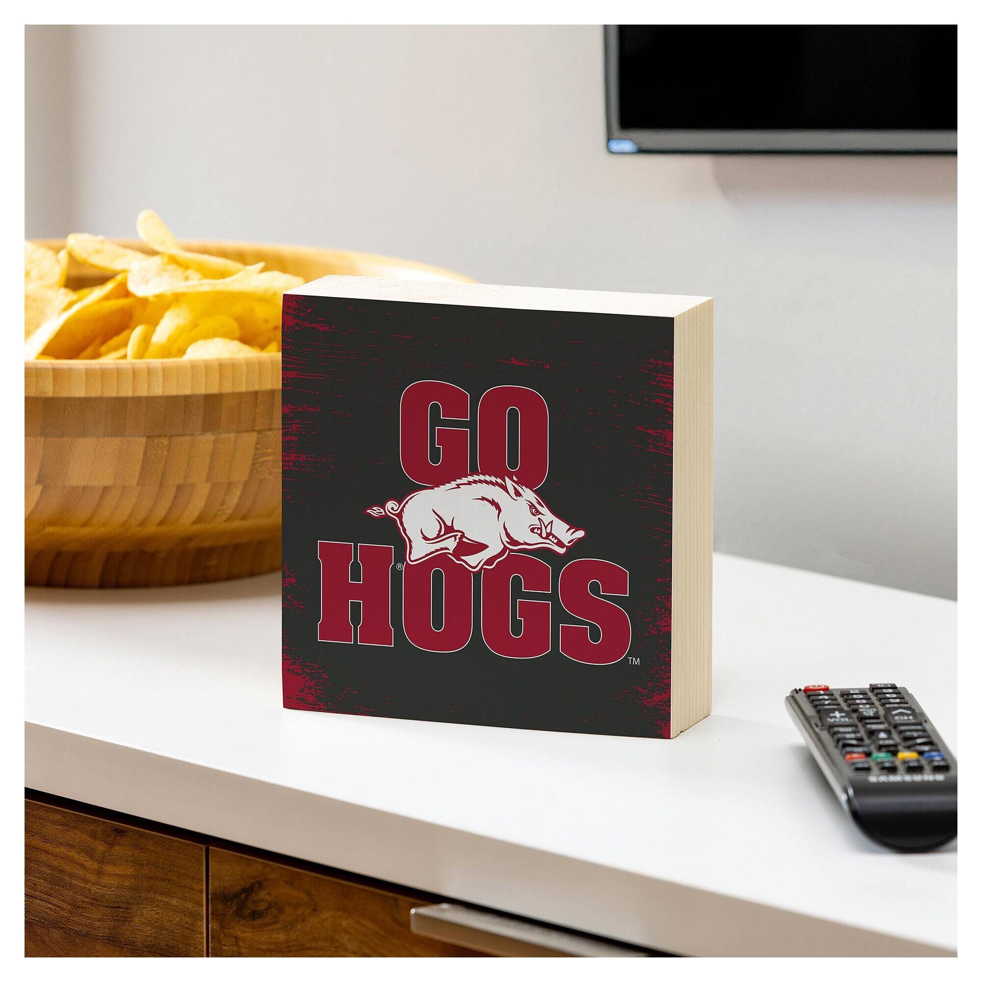 Alt View 2. Evergreen Enterprises - Arkansas Razorbacks 6" Square Fan Chant Wood Block Shelf Sign - Multicolor.
