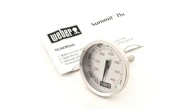 The Summit* Weber from the grill lid of REMOVE: 400 TO the grill sure lid. 200 250 1. Make sure the grill lid is open. 2. Unscrew and remove the thermometer. 3. 150 300 100 350 200 400 F Weber